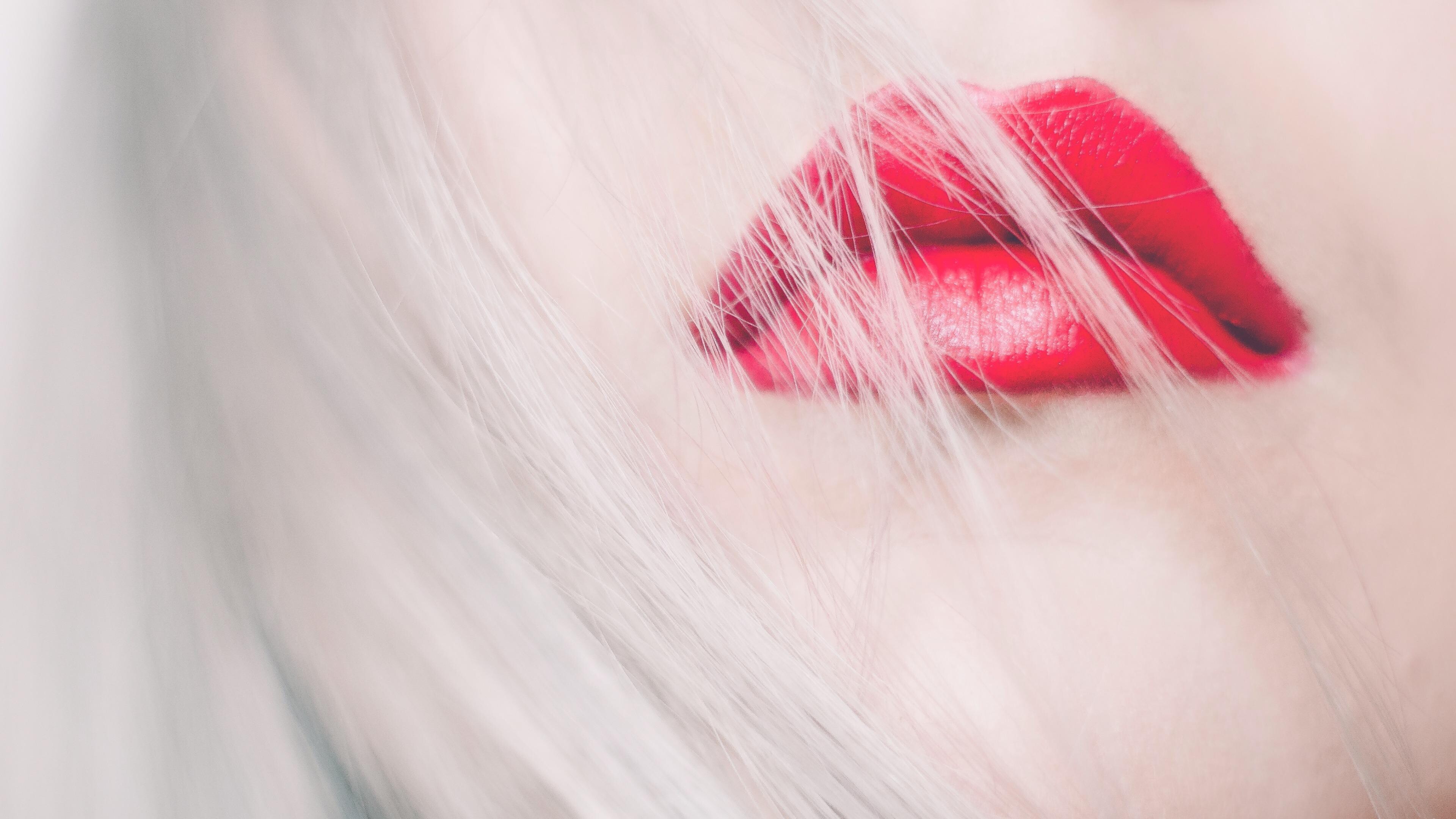 Lipstick: Bright pink lips, The Cupid's bow, A facial feature, The double curve of a human upper lip. 3840x2160 4K Wallpaper.