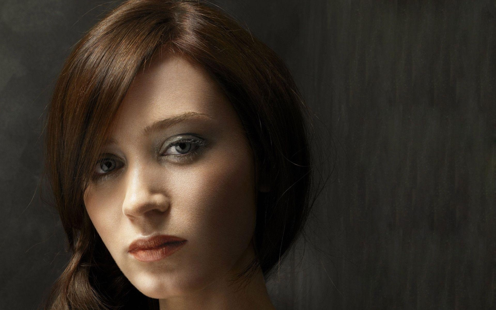 Emily Blunt: Portrayed Michaela in a 2012 dramatic comedy film, Arthur Newman. 1920x1200 HD Background.