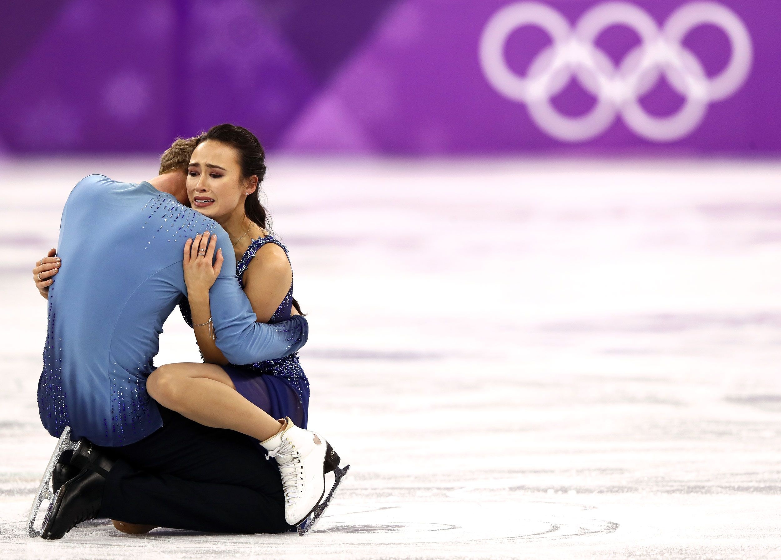 Ice Dancing: Madison Chock and Evan Bates, Three-time World medalists, Crash during Ice Dancing Finals, After a fall on ice. 2500x1800 HD Background.