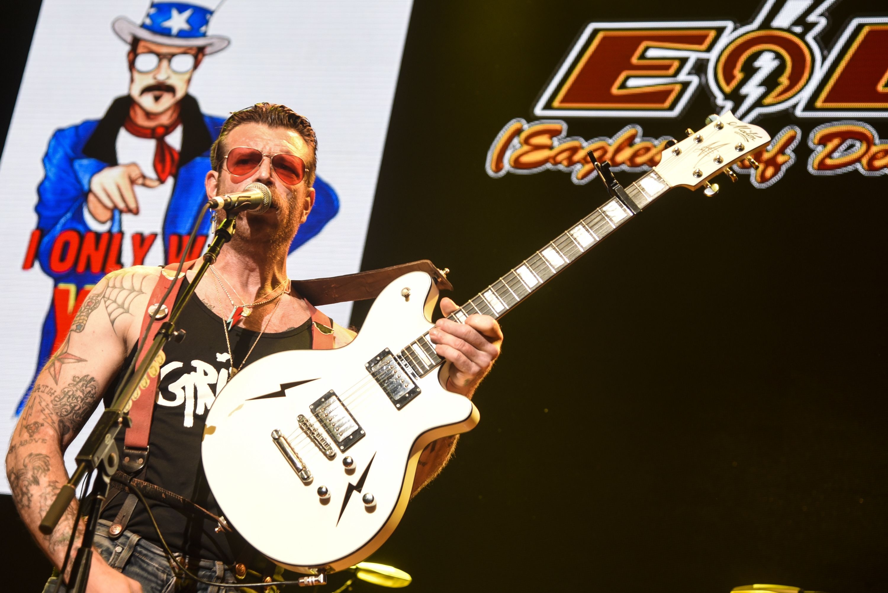 Eagles of Death Metal, Controversial festival incident, Uninvited from set, Rock 'n' roll rebels, 3000x2010 HD Desktop
