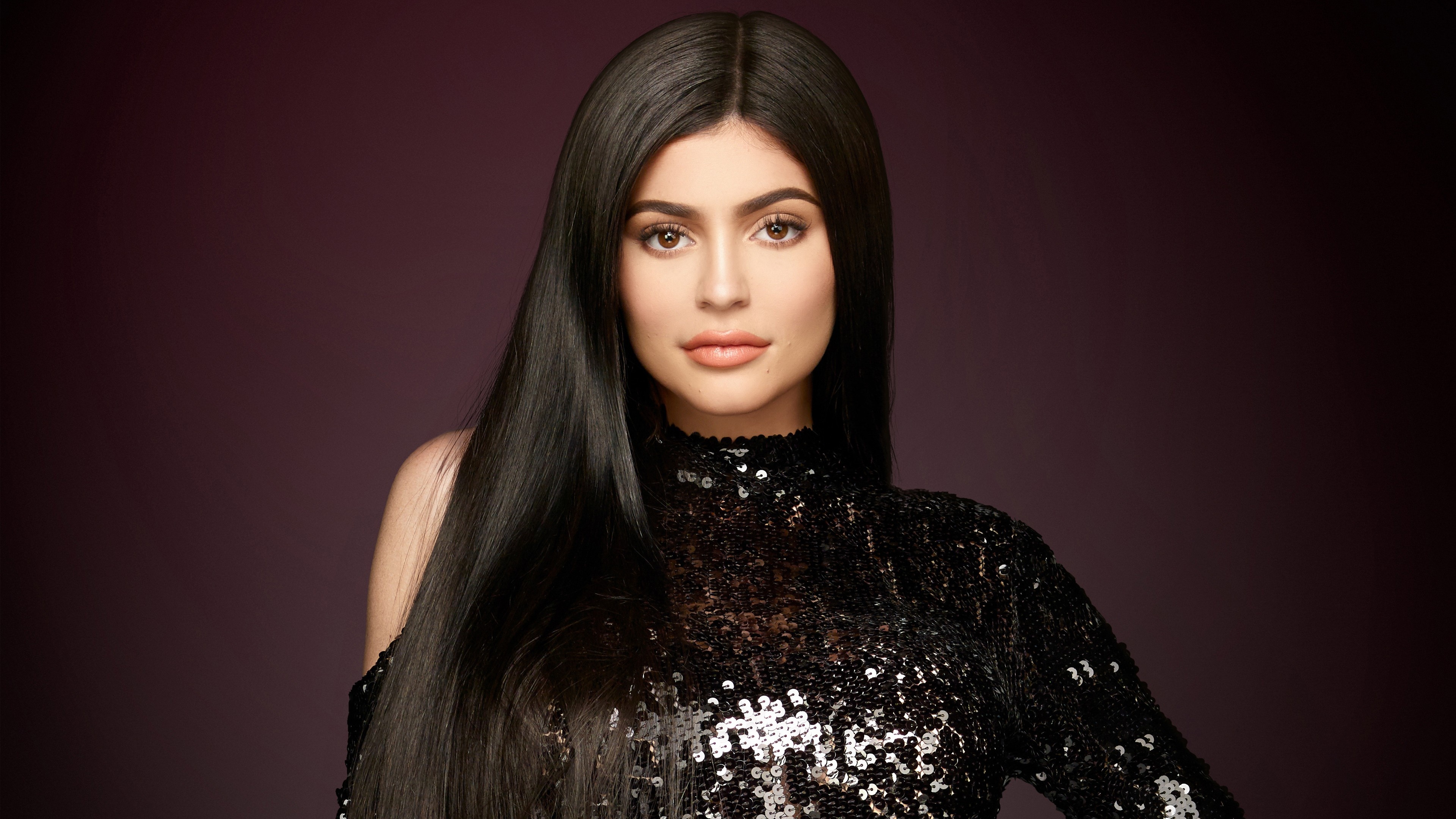 Kylie Jenner, Pretty appearance, Stunning visuals, Mesmerizing beauty, 3840x2160 4K Desktop