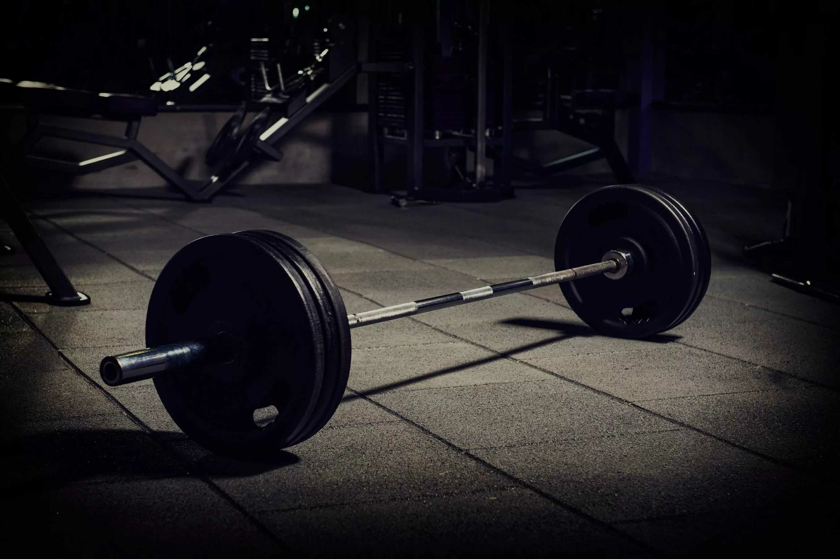 Powerlifting: Barbell, A piece of exercise equipment used in weight training. 2720x1810 HD Wallpaper.