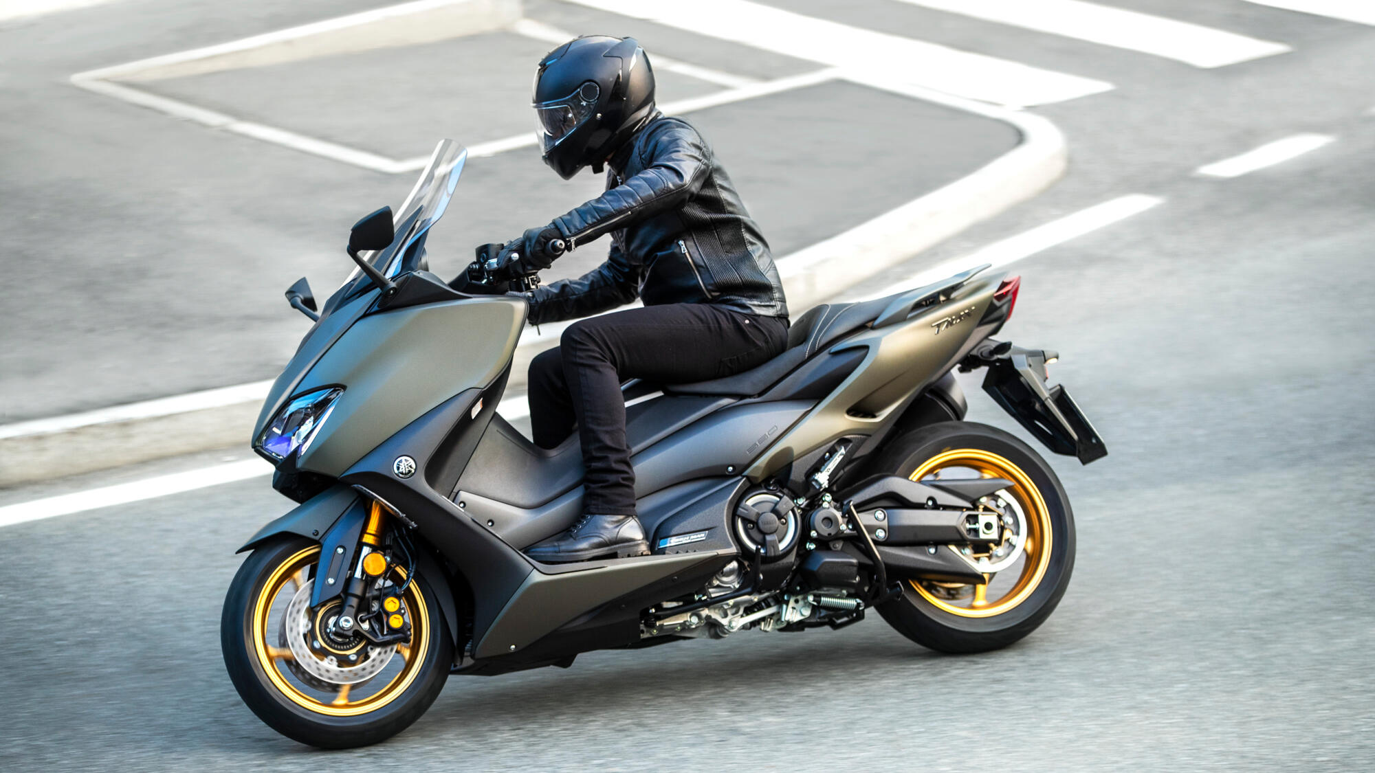 Yamaha TMAX, Updated for 2022, Motorbike Writer, Auto, 2000x1130 HD Desktop