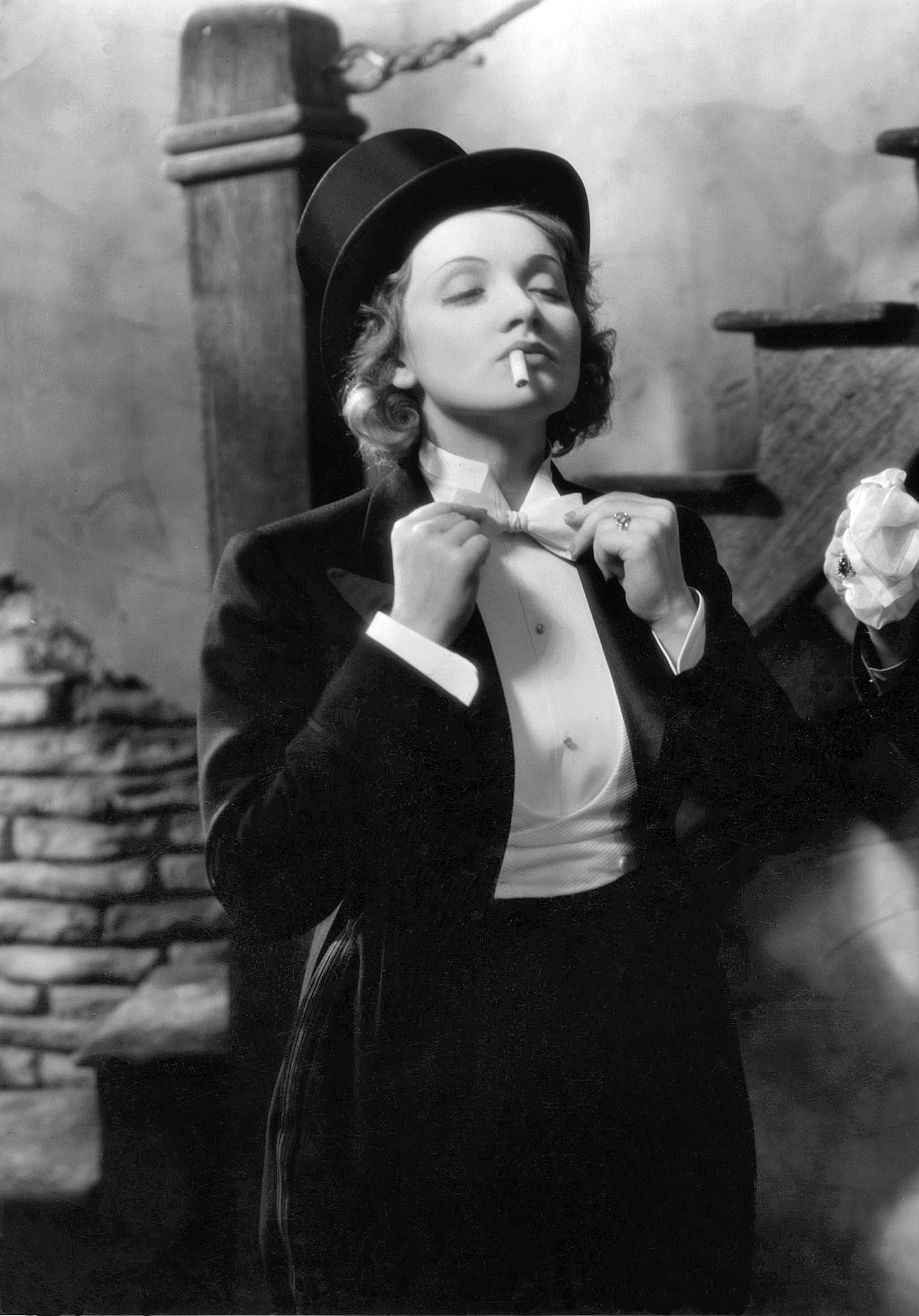 Marlene Dietrich Celebs, Frulein magazine, Stilikone Marlene Dietrich, Frulein, 1460x2100 HD Handy