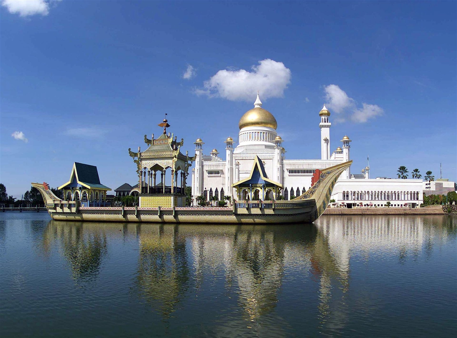 Bandar Seri Begawan travel guide, Tourist attractions, Trek zone, Travel, 1920x1420 HD Desktop