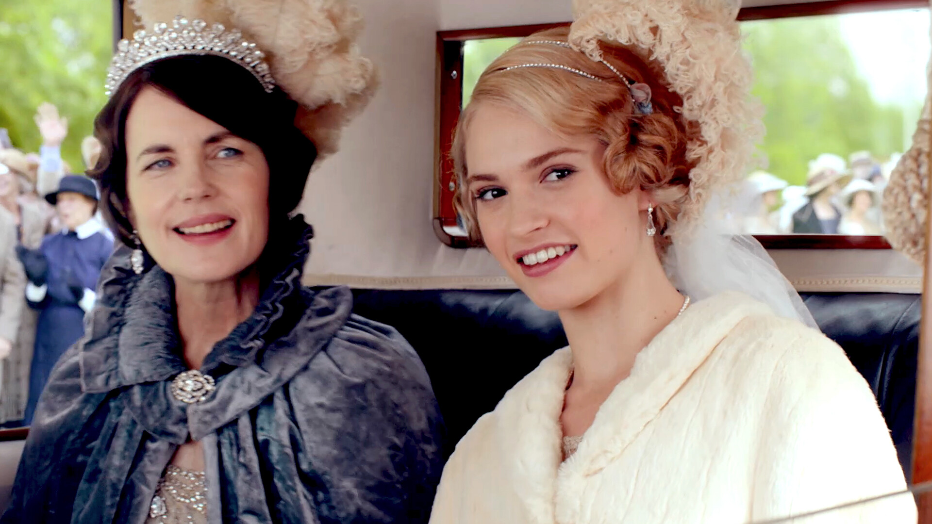 Downton Abbey: Cora Levinson Crawley and Lady Rose MacClare. 1920x1080 Full HD Background.