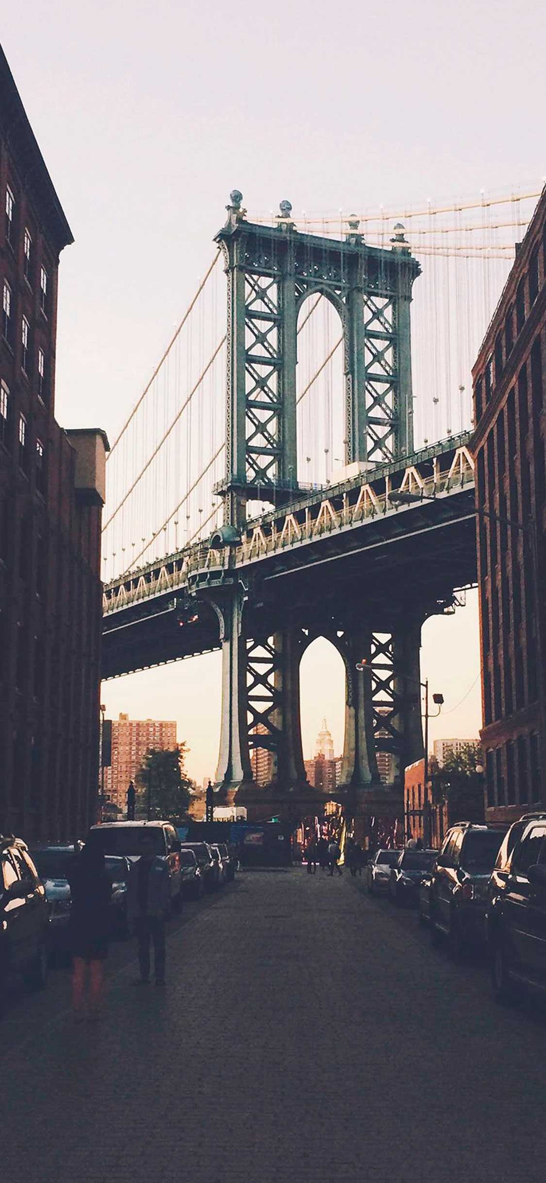 New York: Brooklyn Bridge, Infrastructure. 1130x2440 HD Wallpaper.
