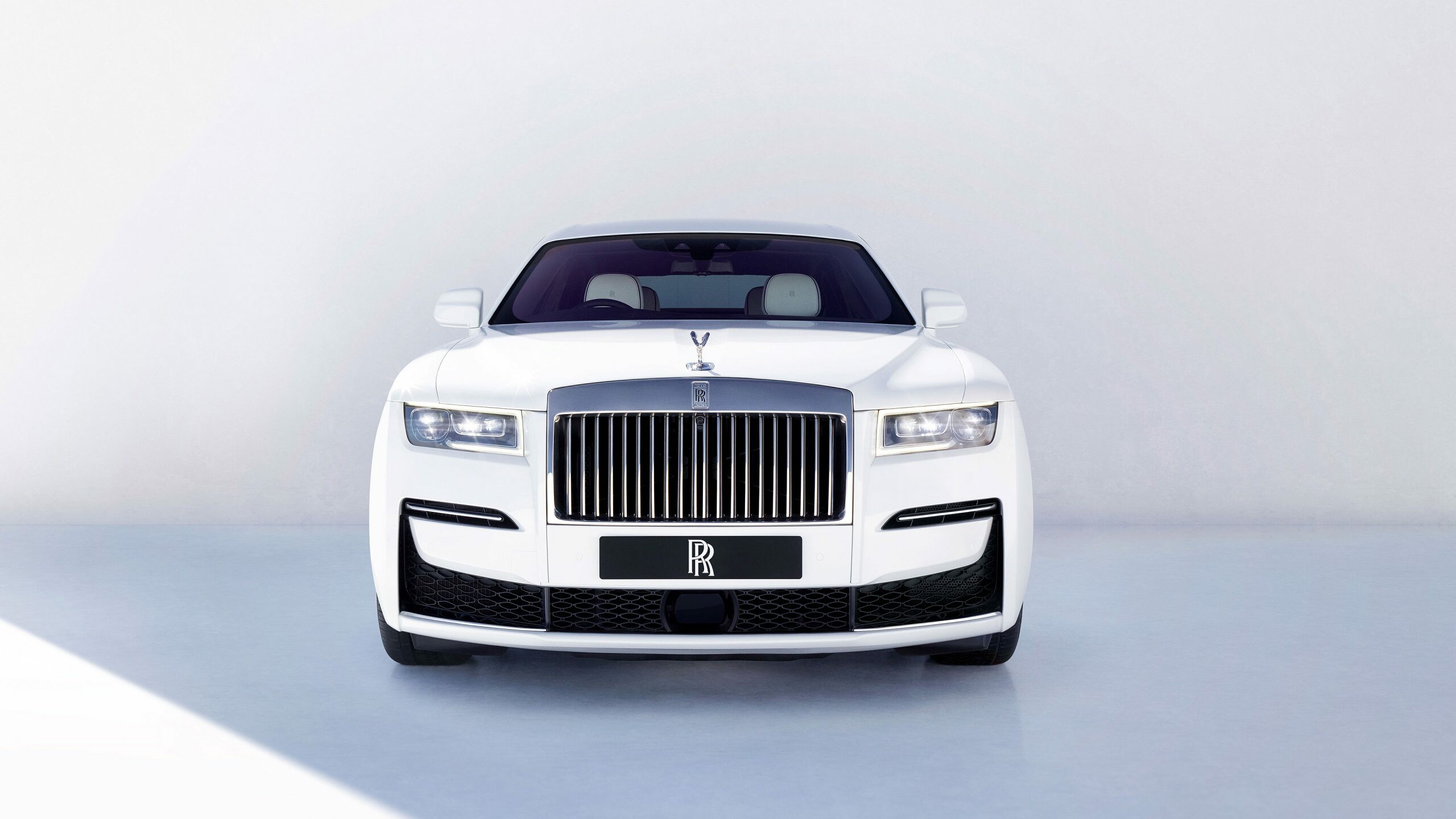2021 Rolls Royce Ghost, Cutting-edge technology, Timeless appeal, Ultimate driving experience, 2560x1440 HD Desktop
