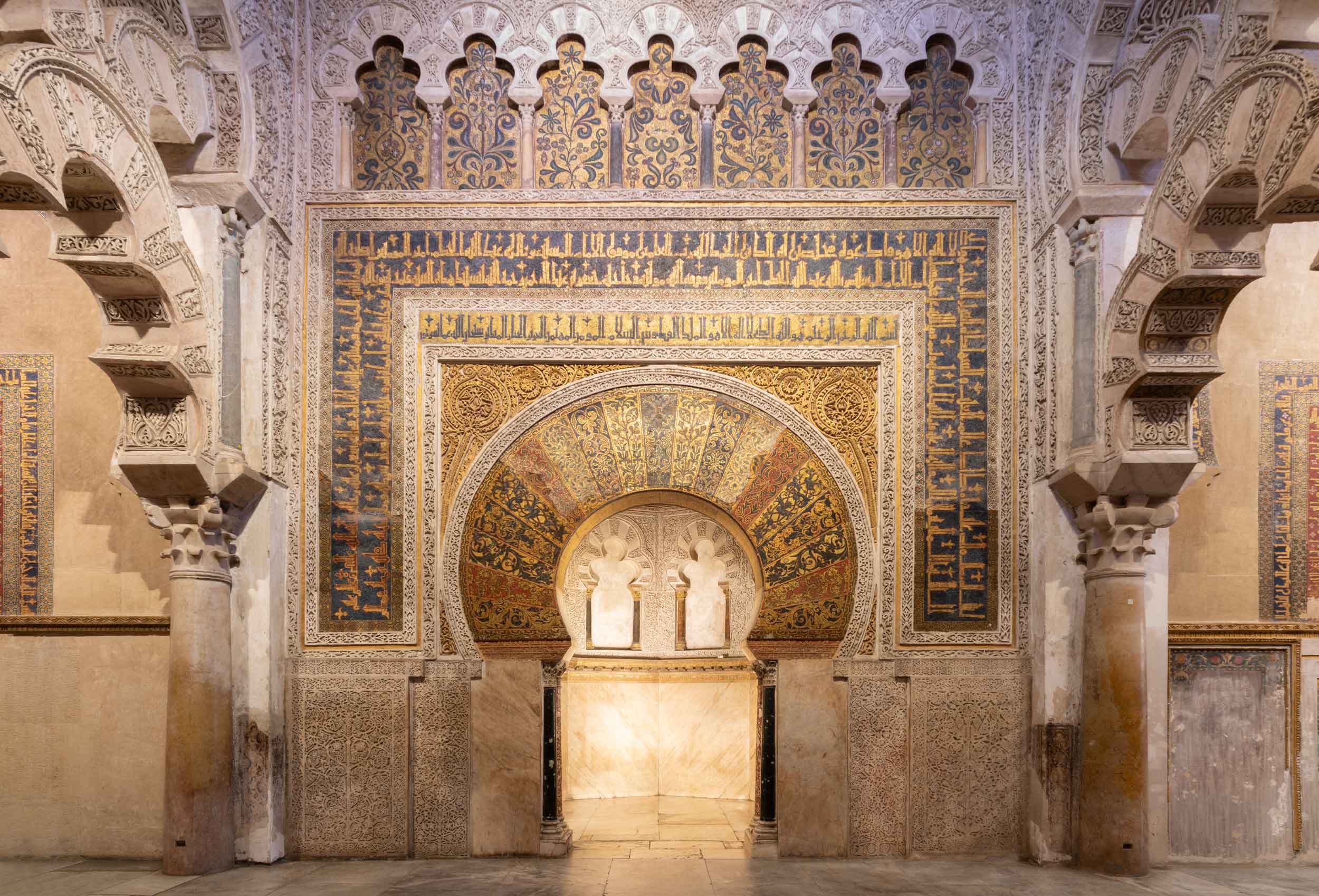 Great Mosque of Cordoba, Islamic heritage, Mezquita marvels, Cultural exploration, 2500x1700 HD Desktop