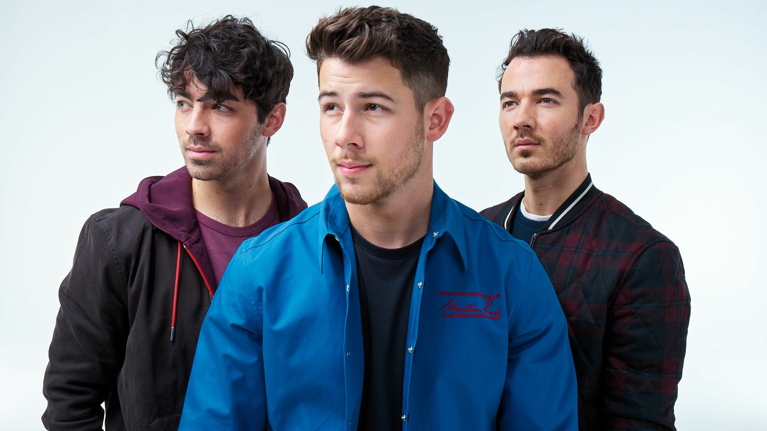 Jonas Brothers: "When You Look Me in the Eyes" reached number 25 on the U.S. Billboard Hot 100. 2560x1440 HD Background.