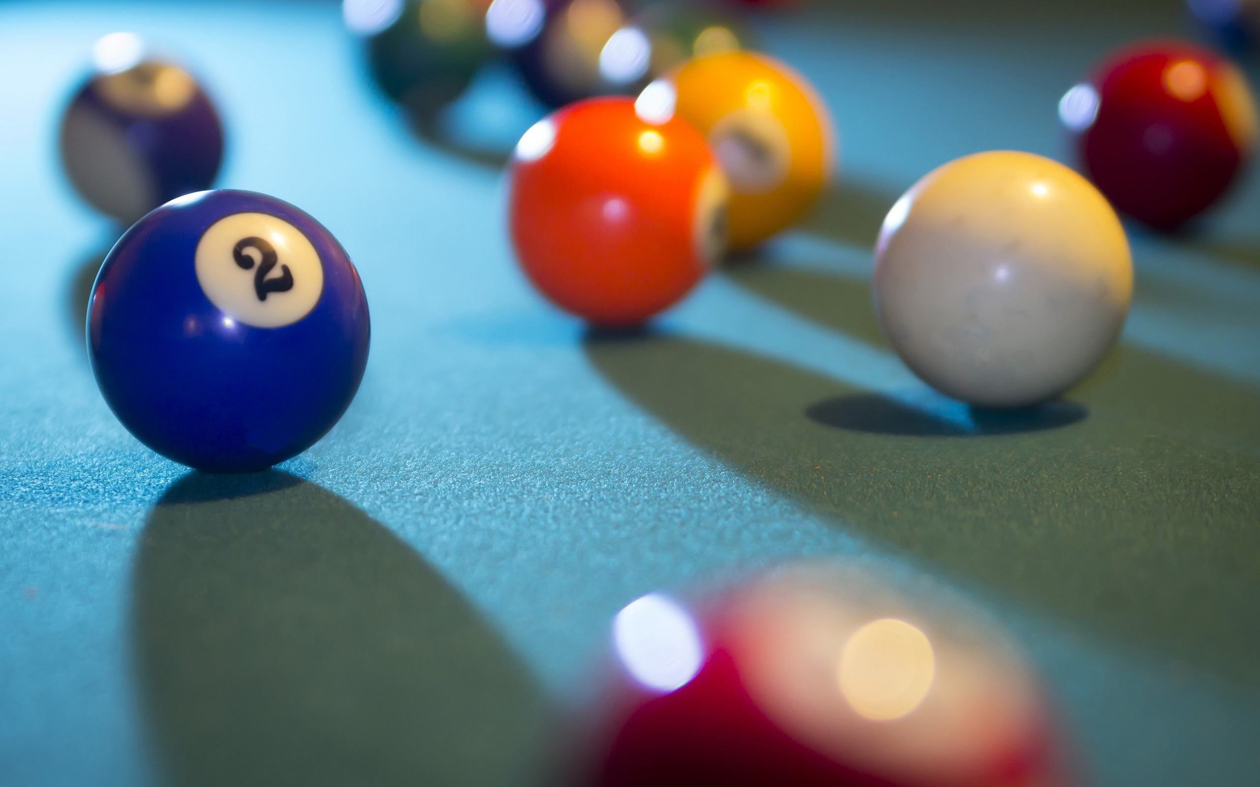 Cue Sports: American-style eight-ball, The most common style played around the world by professionals. 2560x1600 HD Background.