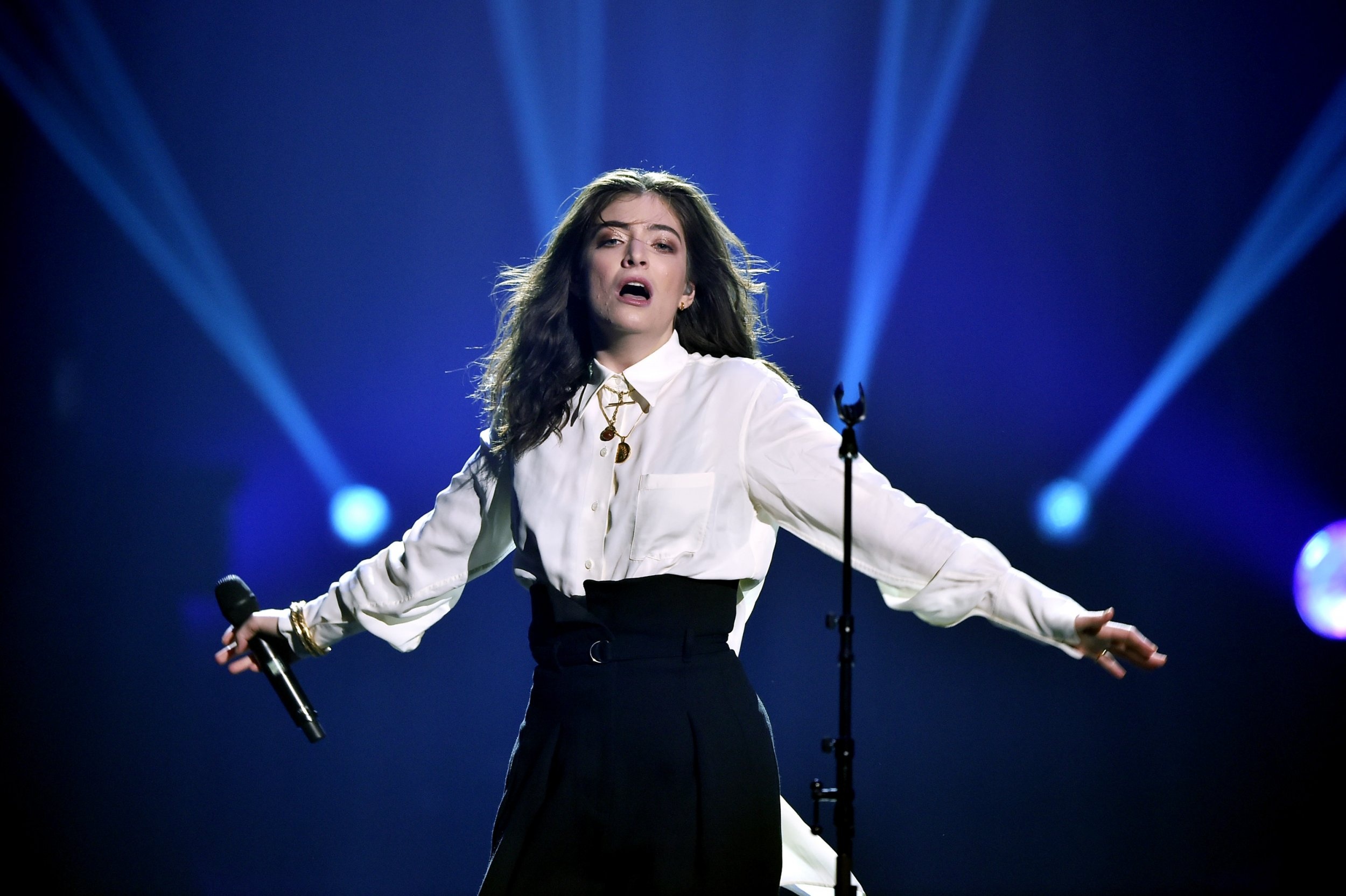 Lorde at Grammys, Melodrama album, Grammy drama, Night to remember, 2500x1670 HD Desktop