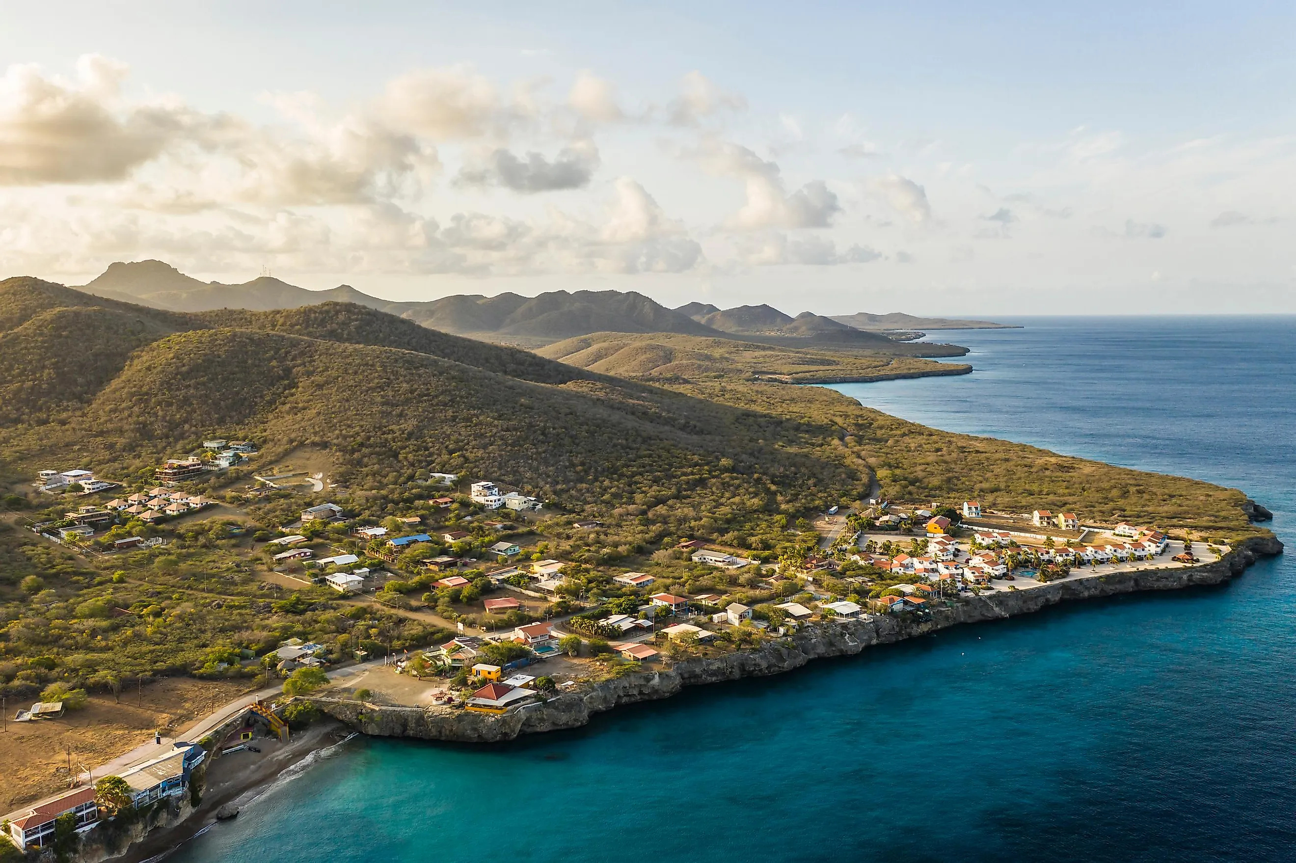 Curacao, Worldatlas, Caribbean island, Travel, 2640x1760 HD Desktop