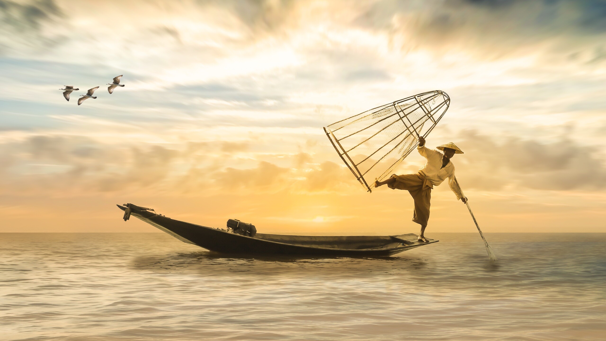 Fisherman, Fishing boat, High resolution, Memorable moments, 2560x1440 HD Desktop