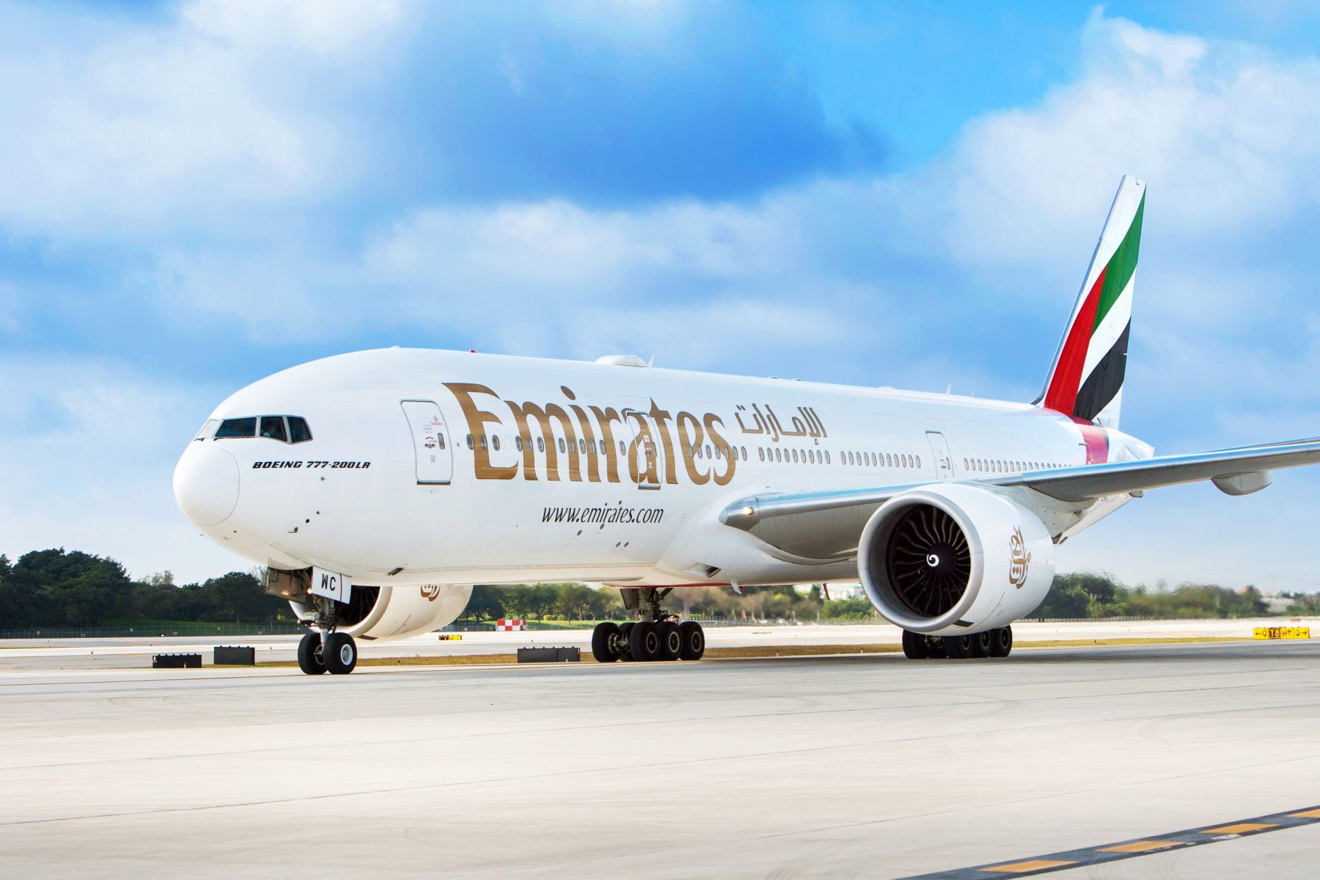 Emirates Airline, Runway overrun, Dubai Airport, 1920x1280 HD Desktop
