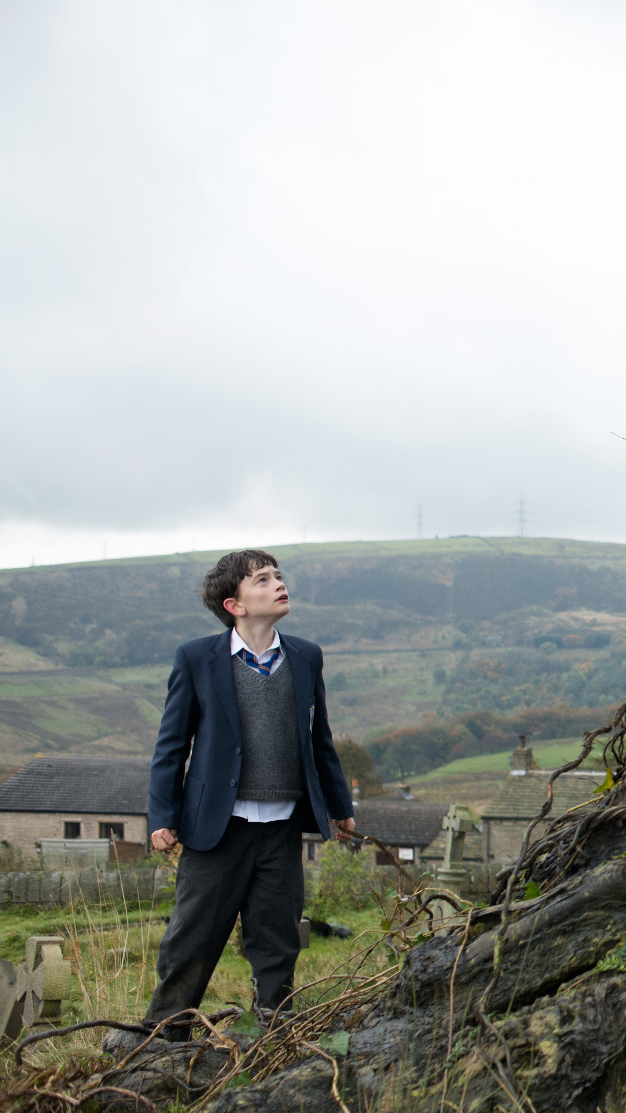 A Monster Calls, Lewis MacDougall, 2016 movies, Moving story, 2160x3840 4K Phone