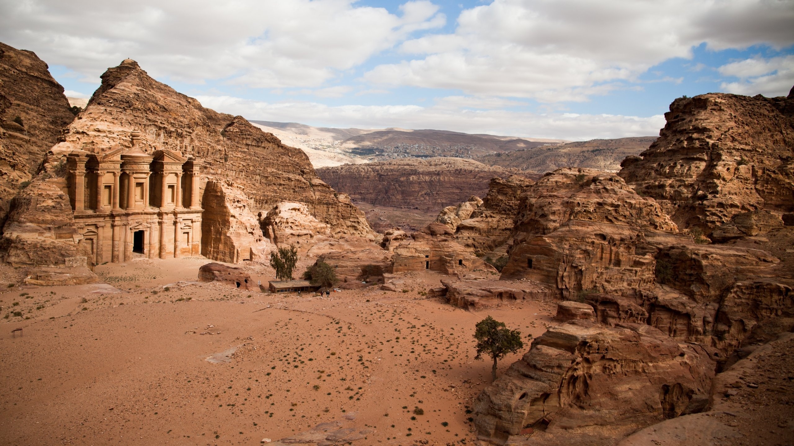 Petra, Breathtaking scenery, Jordan landmarks, Travel backgrounds, 2560x1440 HD Desktop