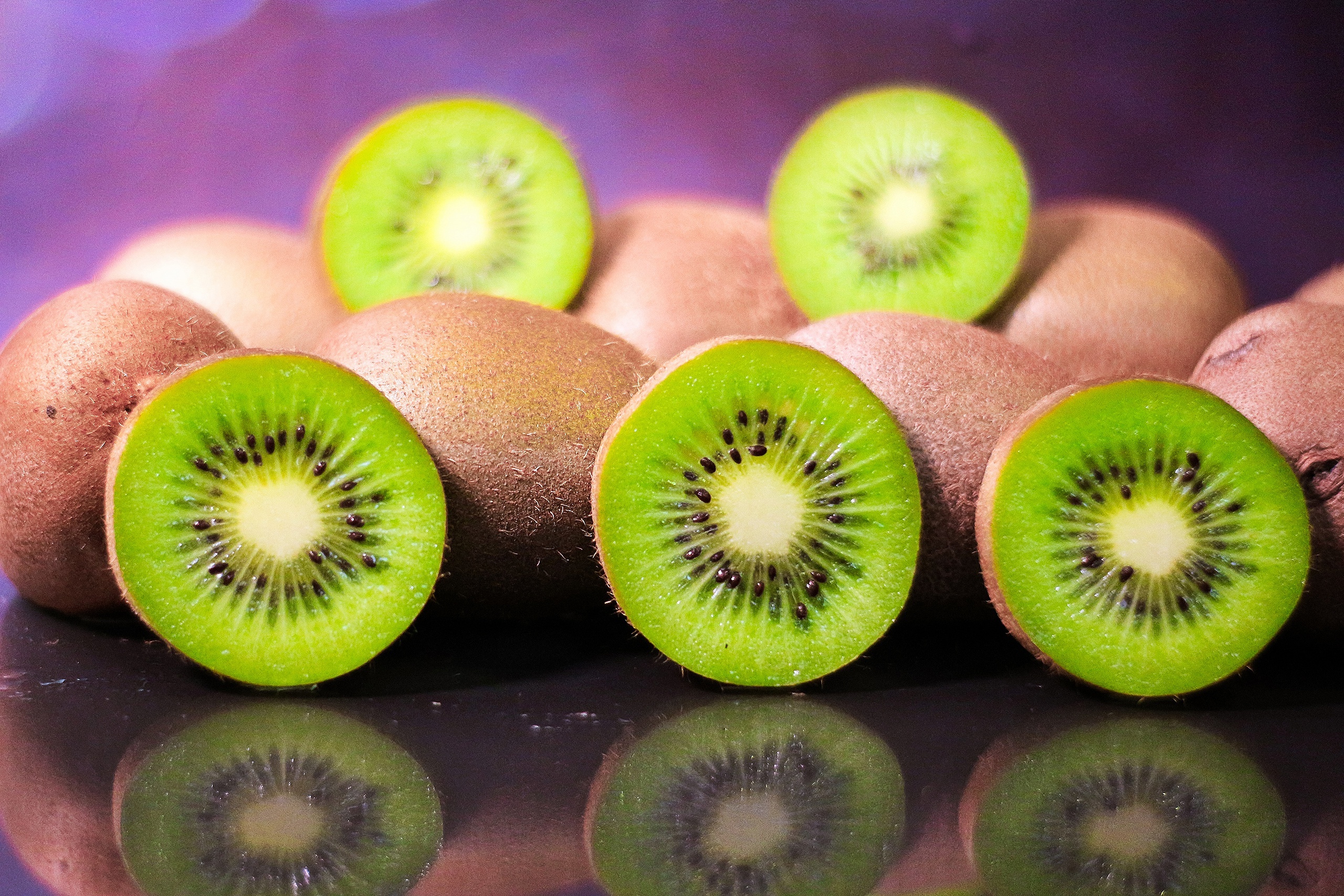 Kiwi wallpaper, HD background, Refreshing image, Appetizing fruit, 2560x1710 HD Desktop