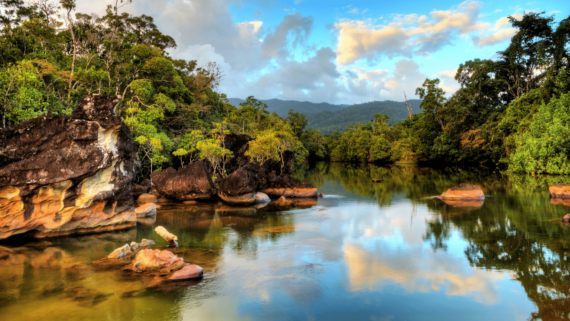 Discover Madagascar, Natural Beauty, Untouched Wilderness, Hidden Gems, 2000x1130 HD Desktop