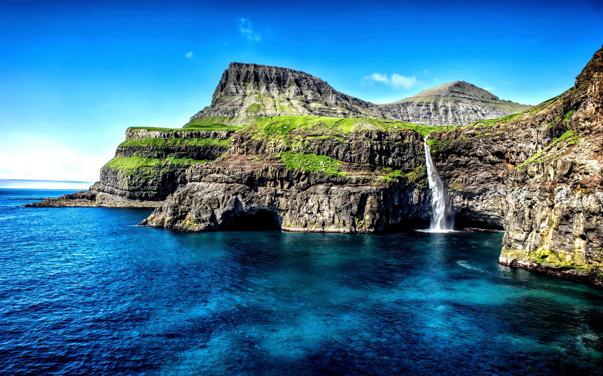 Hawaiian Islands, Island retreats, Pristine beaches, Tranquil beauty, 2560x1600 HD Desktop