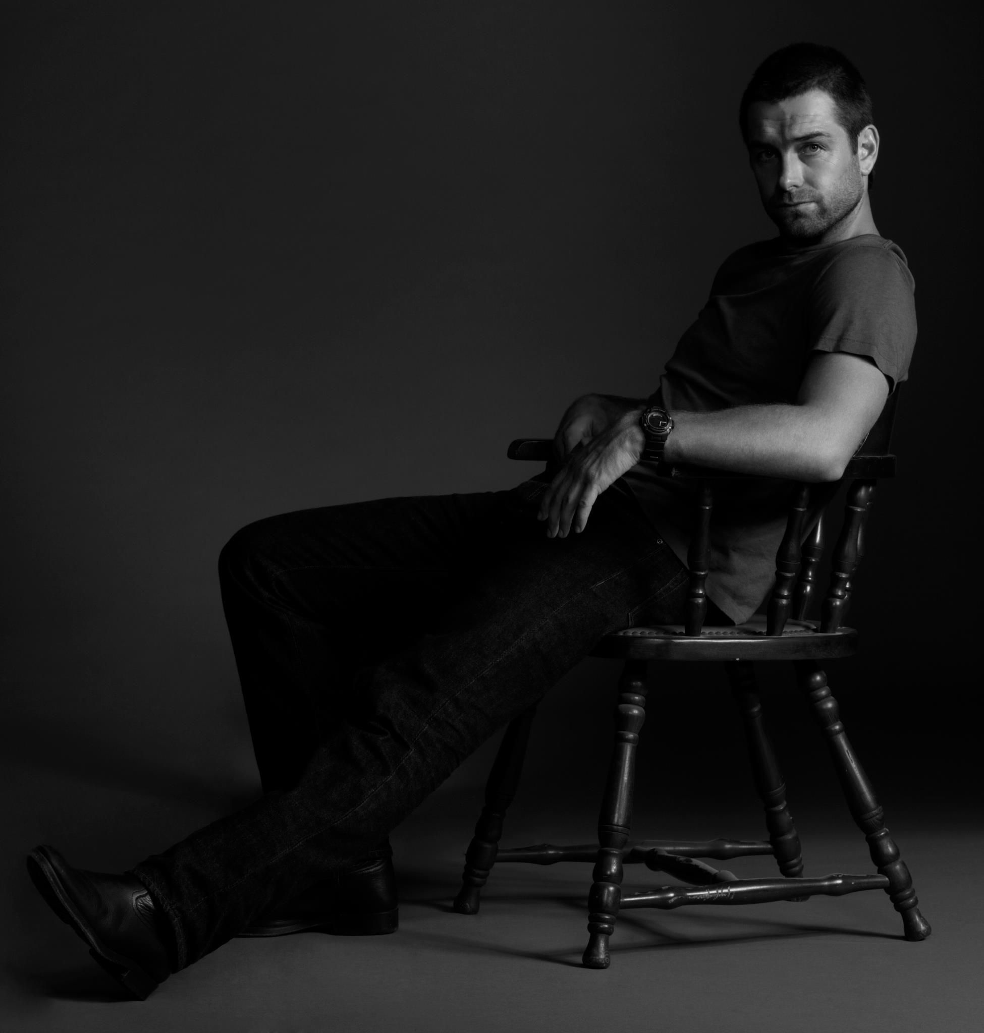 Antony Starr: Monochrome New Zealand actor, Best known for his starring role as Homelander in The Boys TV series. 1950x2050 HD Wallpaper.