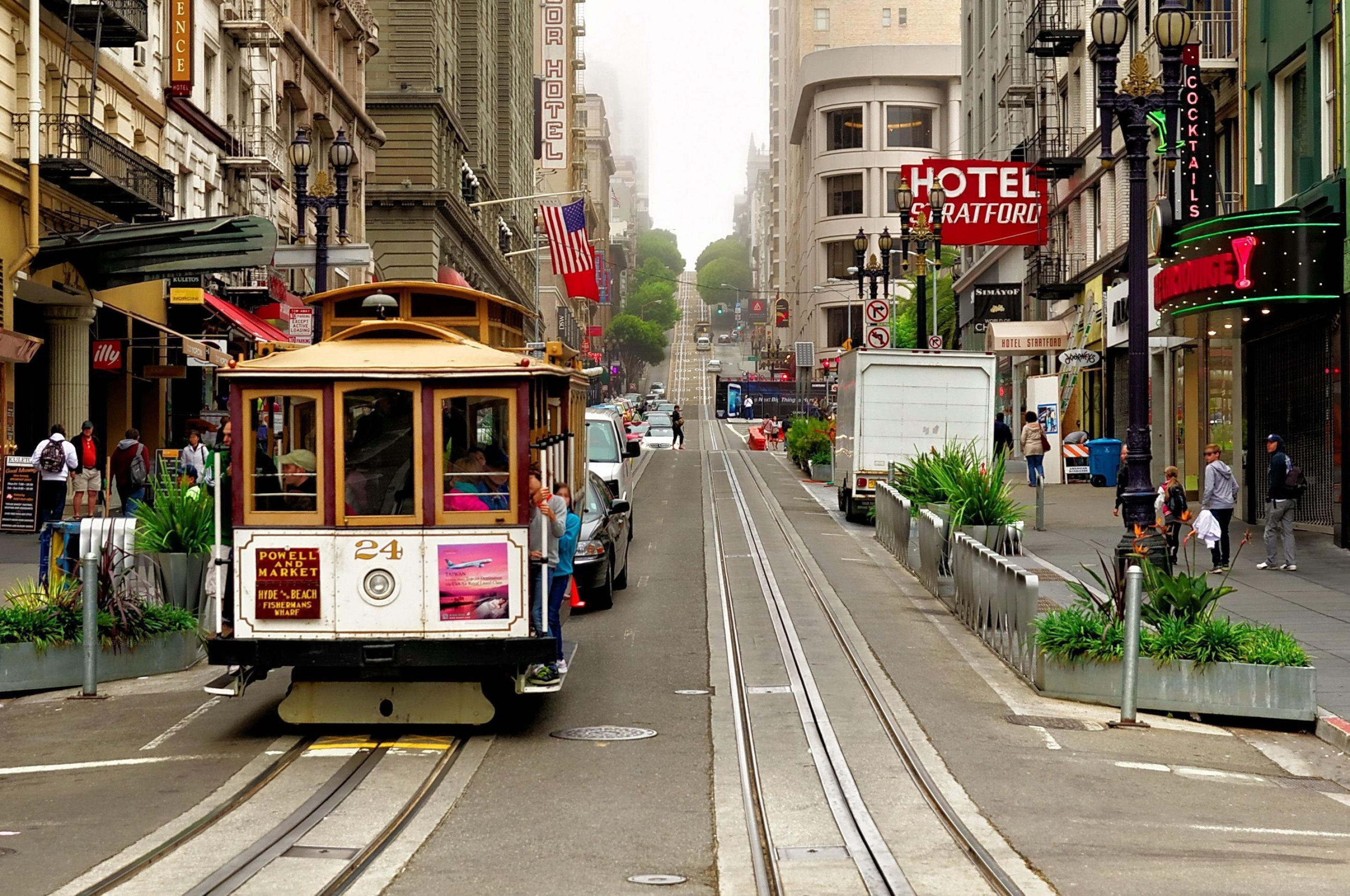 San Francisco: Cable car, Infrastructure, The world's last manually operated cable car system and an icon of the city. 2890x1920 HD Wallpaper.
