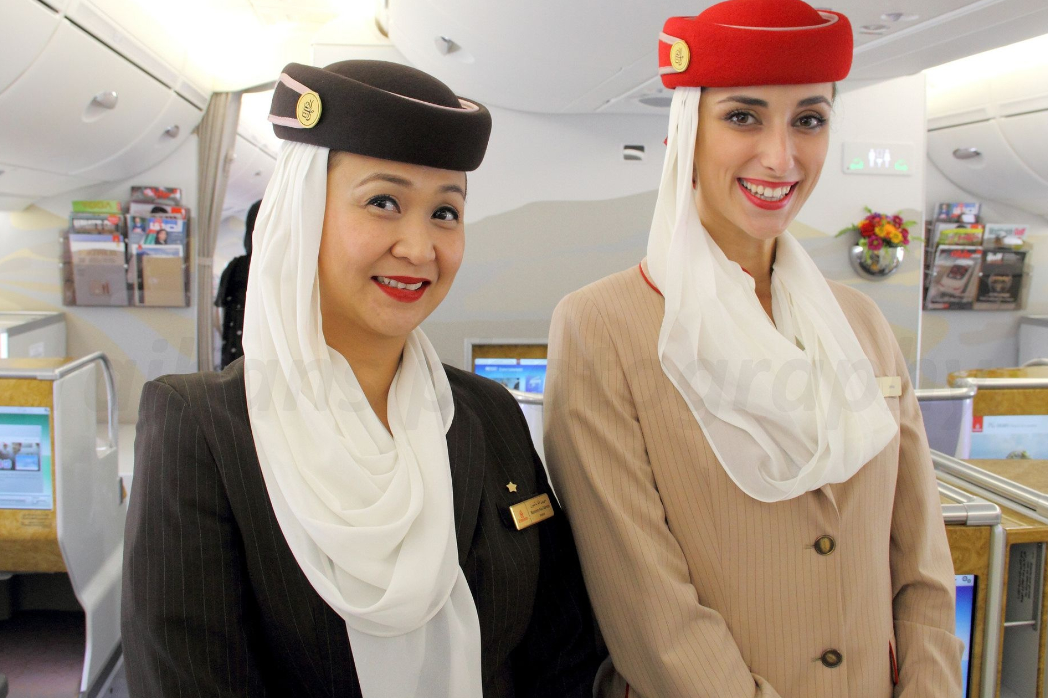 Emirates Airline, Cabin crew, Dubai Air Show, A6 EOP, 2050x1370 HD Desktop