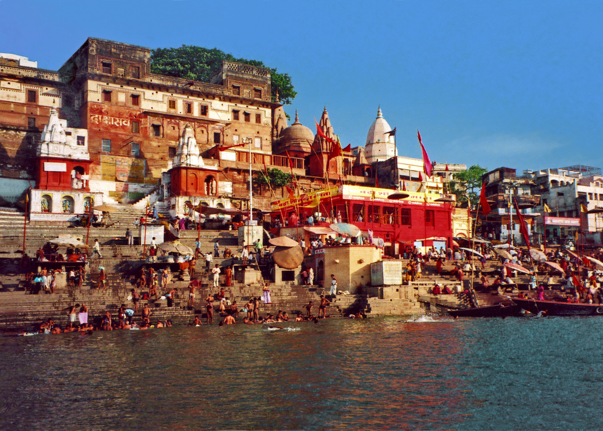 The Ganges, Stones of history, Varanasi, Cultural significance, 2520x1800 HD Desktop