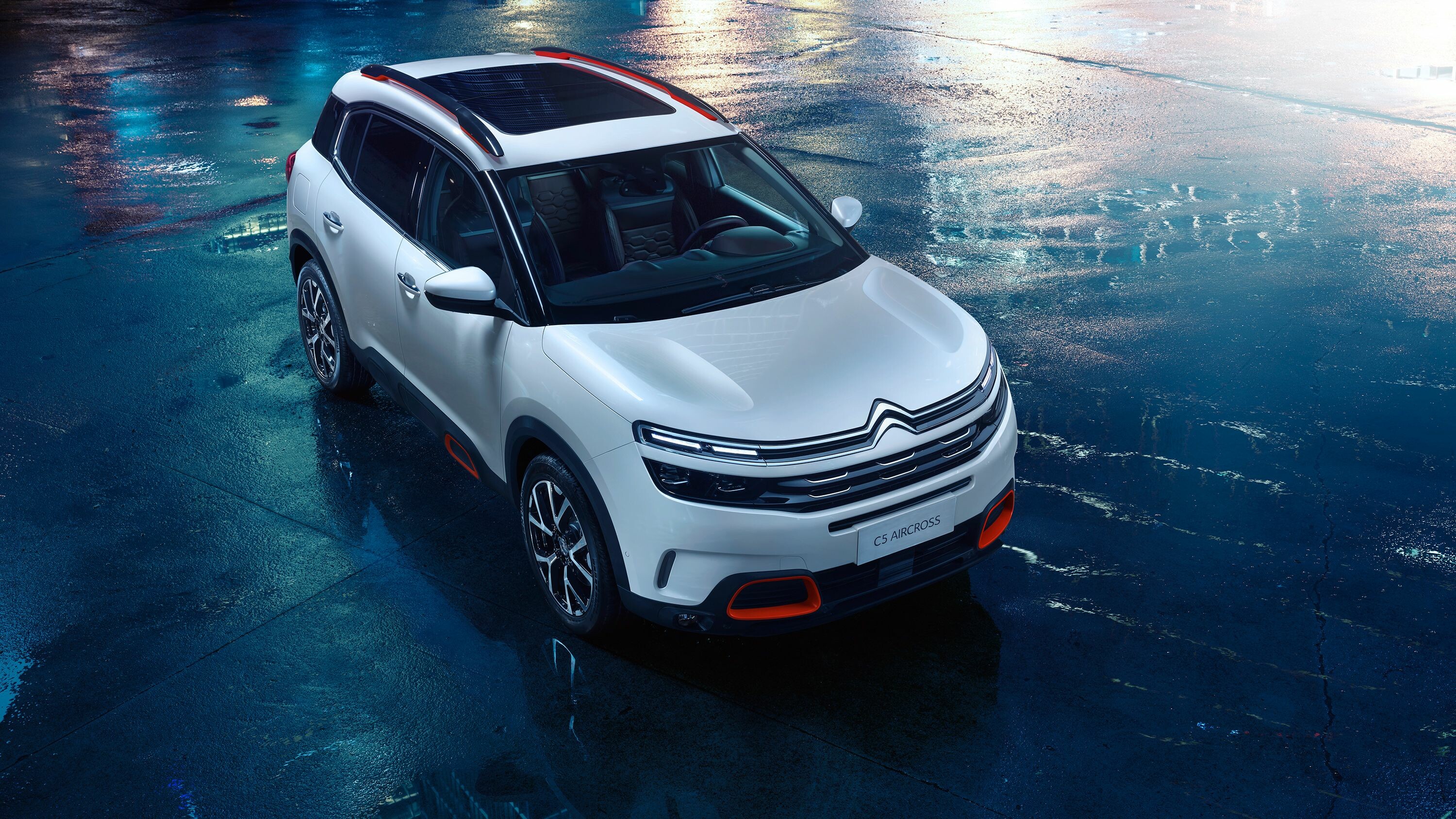 Citroen: Model C5 Aircross, French company, received three European Car of the Year awards. 3000x1690 HD Wallpaper.
