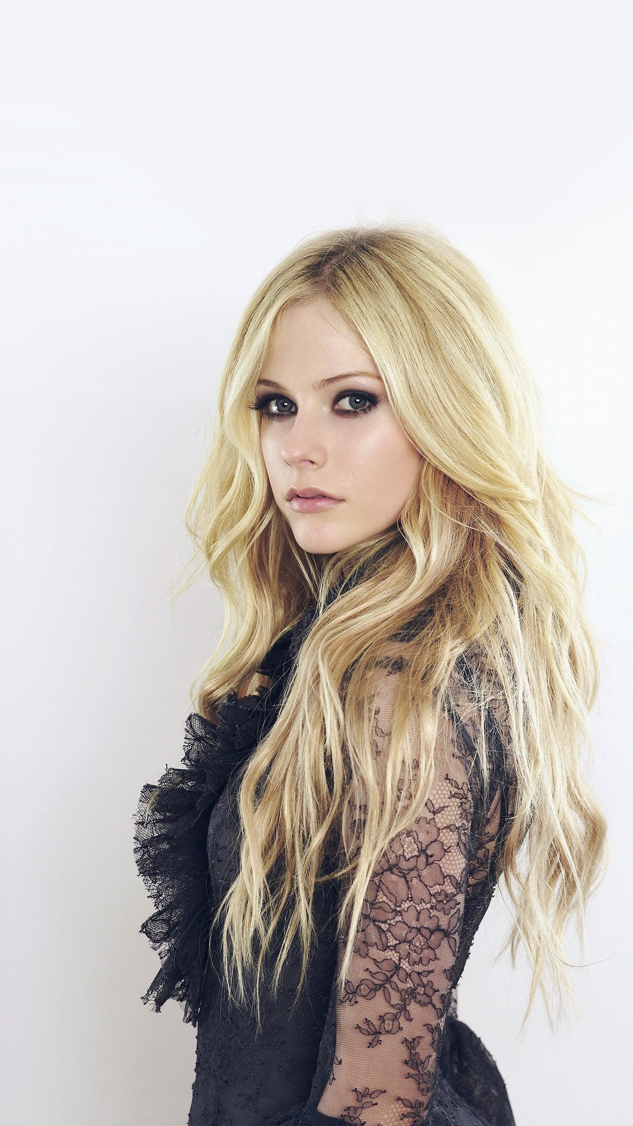 Avril Lavigne Hd posted by Ryan Walker 1250x2210