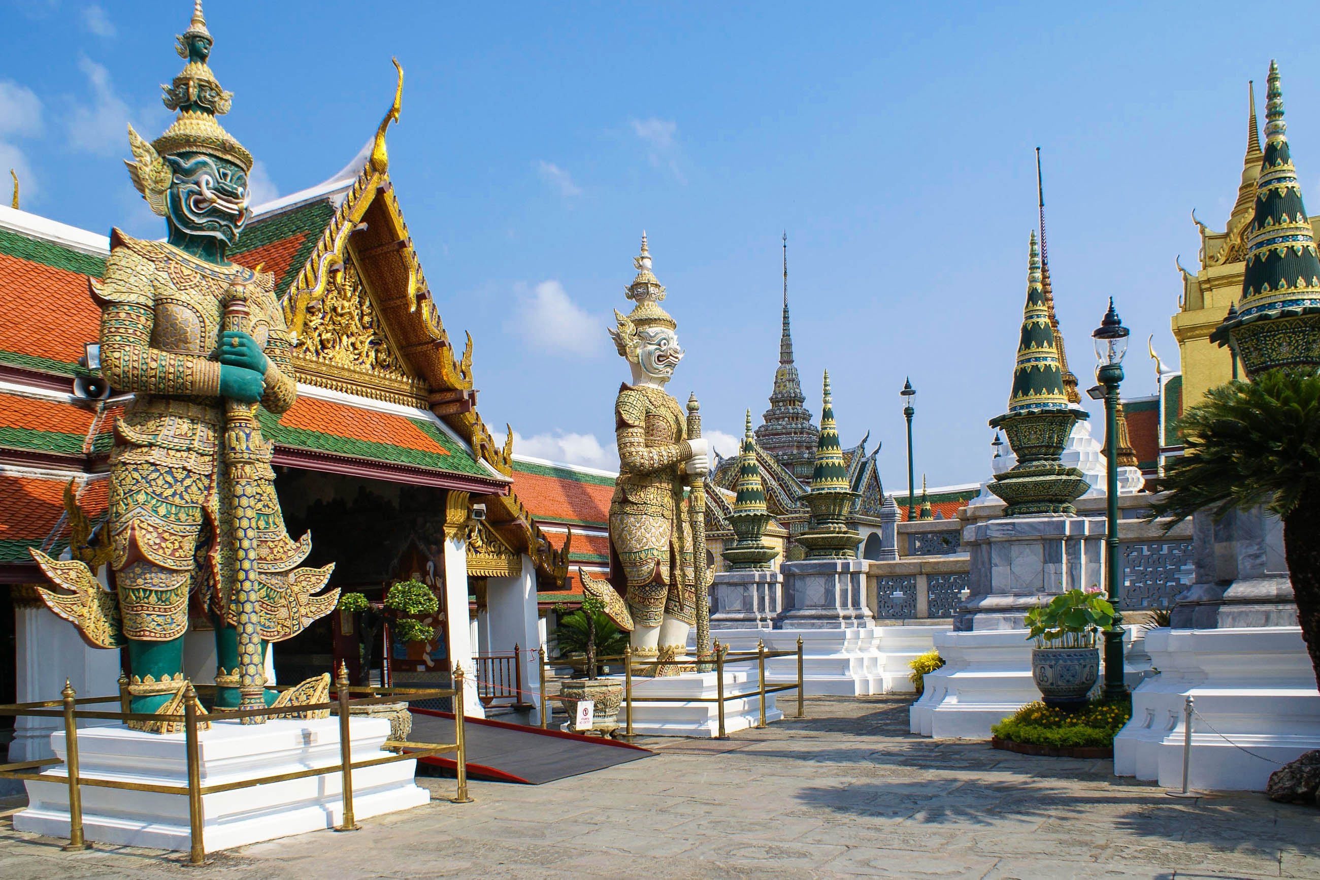 The Grand Palace, Bangkok pictures, Thai architectural marvel, 2600x1740 HD Desktop