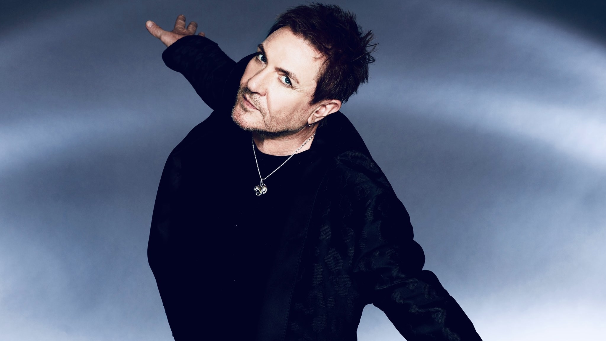 Simon Le Bon, Festive hit, Whys Bono singing? Musician, 2050x1160 HD Desktop