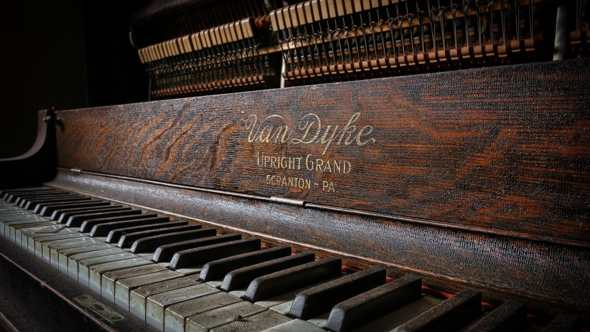 Piano: Upright Instrument, Van Dyke Vintage Model. 1920x1080 Full HD Background.