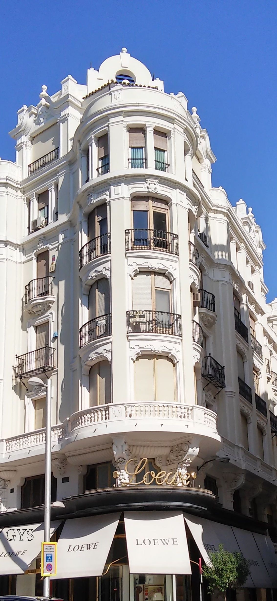 Madrid, Spanish capital, City guide, Explore the city, 1140x2460 HD Phone