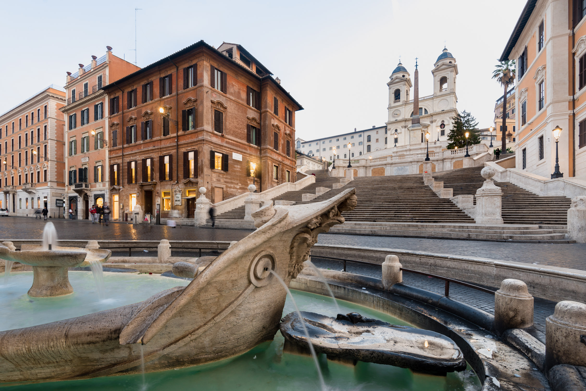 Barcaccia Fountain, Travels, Crossing Condotti, Stylish boutique guesthouse, 2250x1510 HD Desktop