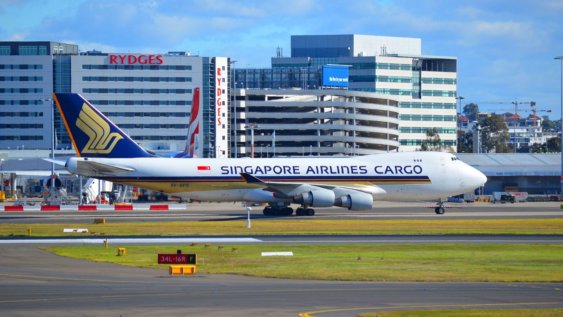 Sydney Airport, Boeing 747 412fscd, Singapore Airlines cargo, Lonewolf6738, 1920x1080 Full HD Desktop
