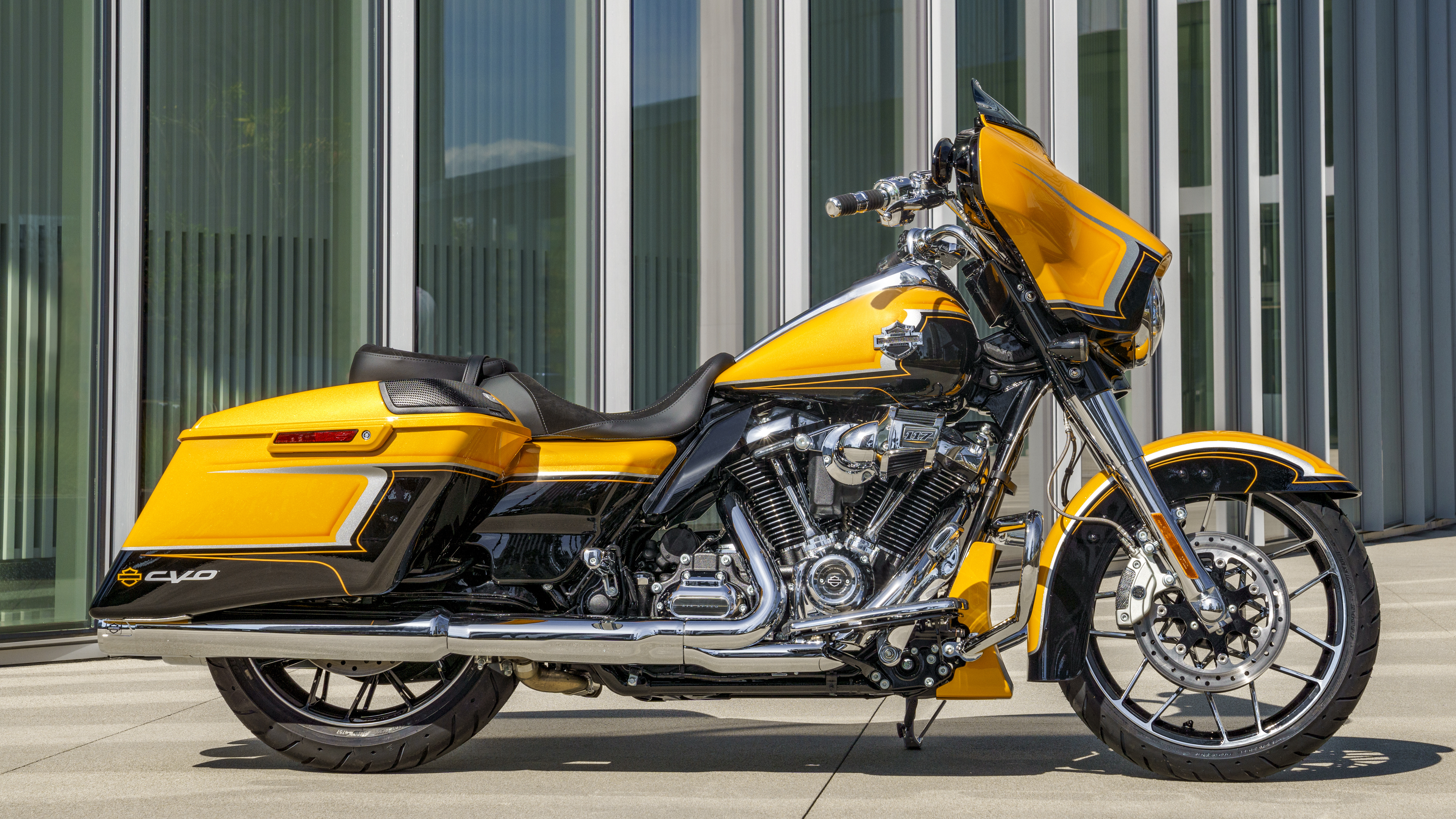 Harley-Davidson Road Glide, Iconic motorcycle, Powerful engine, Ultimate touring, 3840x2160 4K Desktop