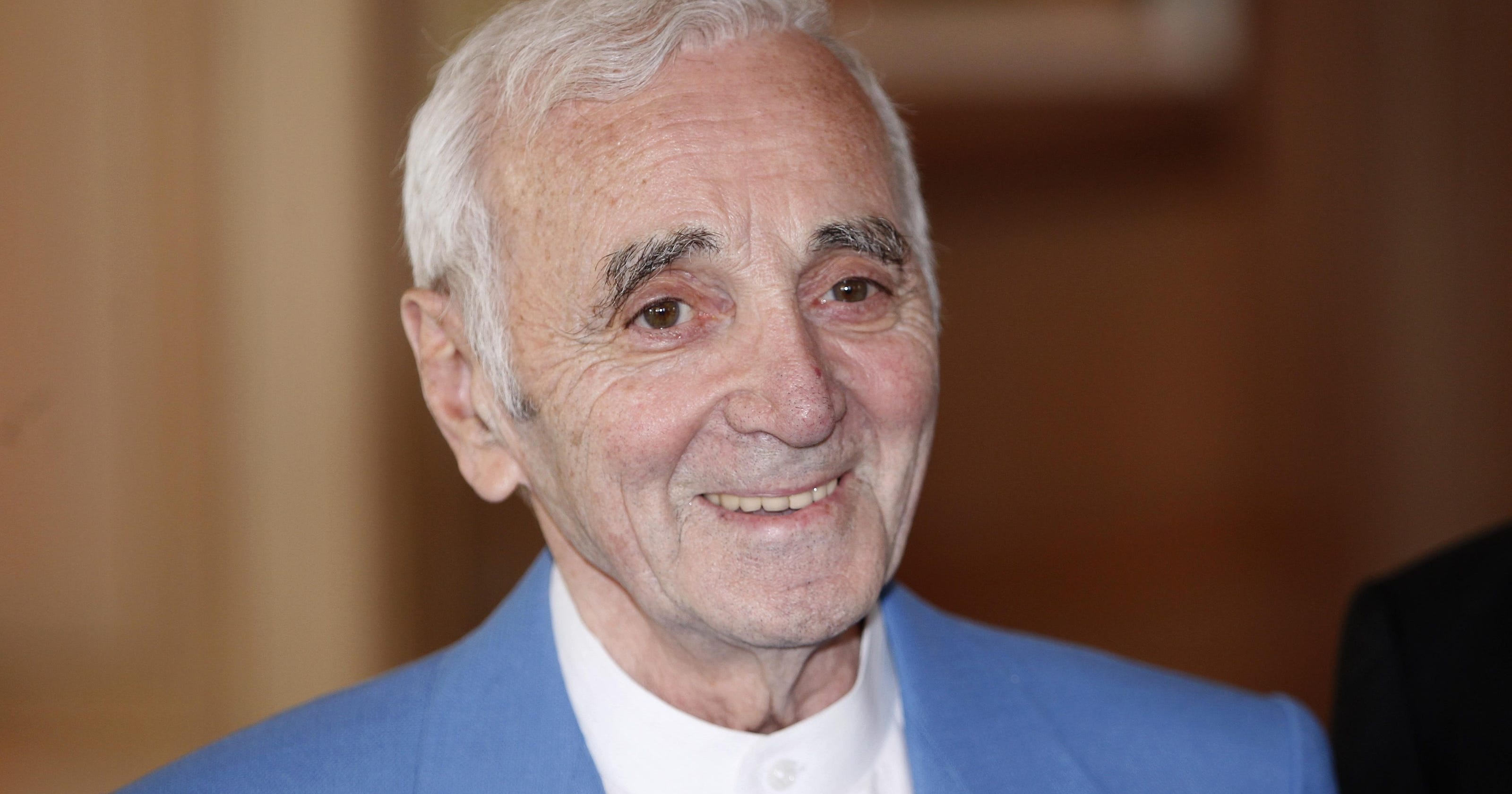 Charles Aznavour, Music icon, French singer, 3200x1680 HD Desktop