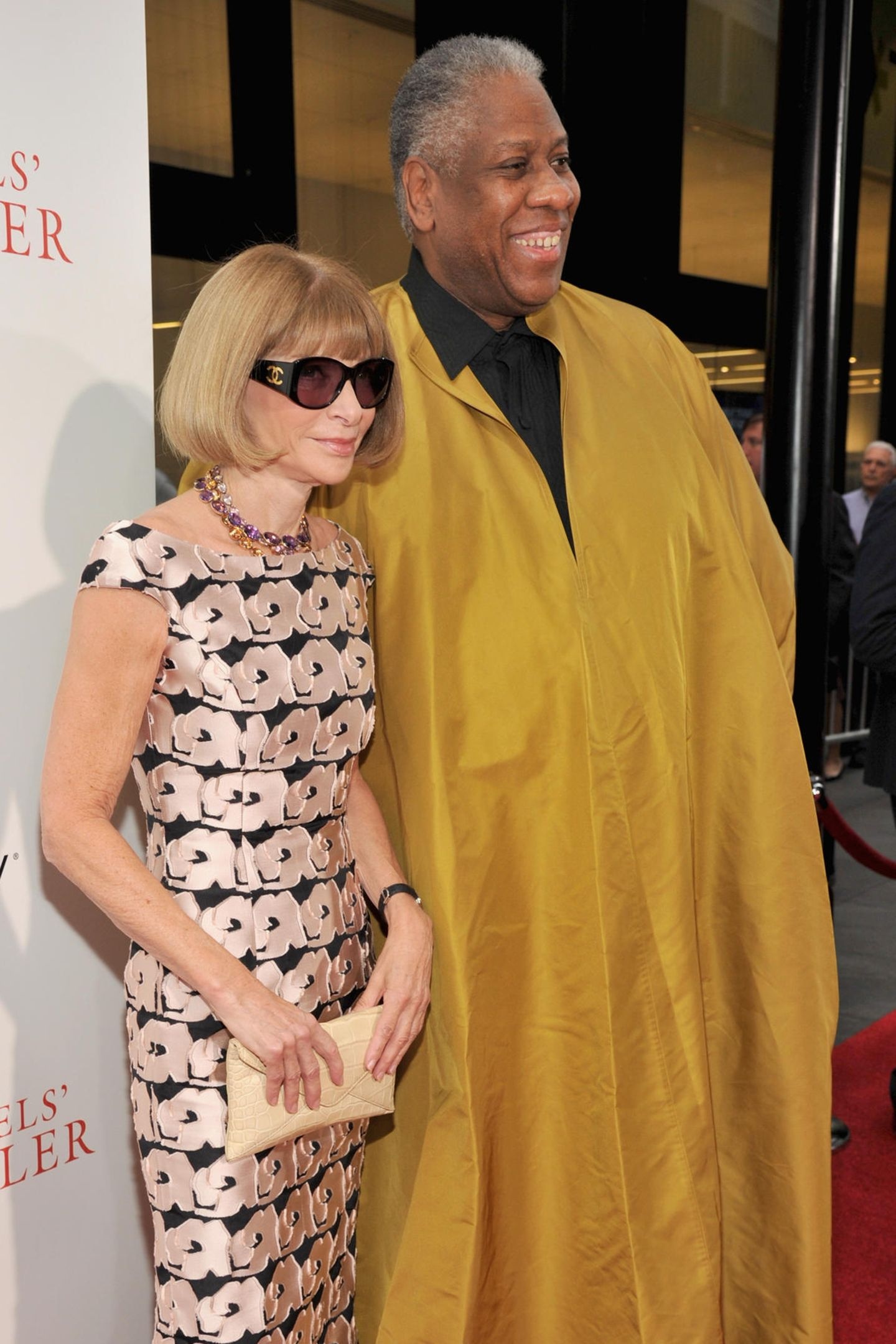 Anna Wintour: Became the editor-in-chief of American Vogue, in 1988. 1440x2160 HD Wallpaper.