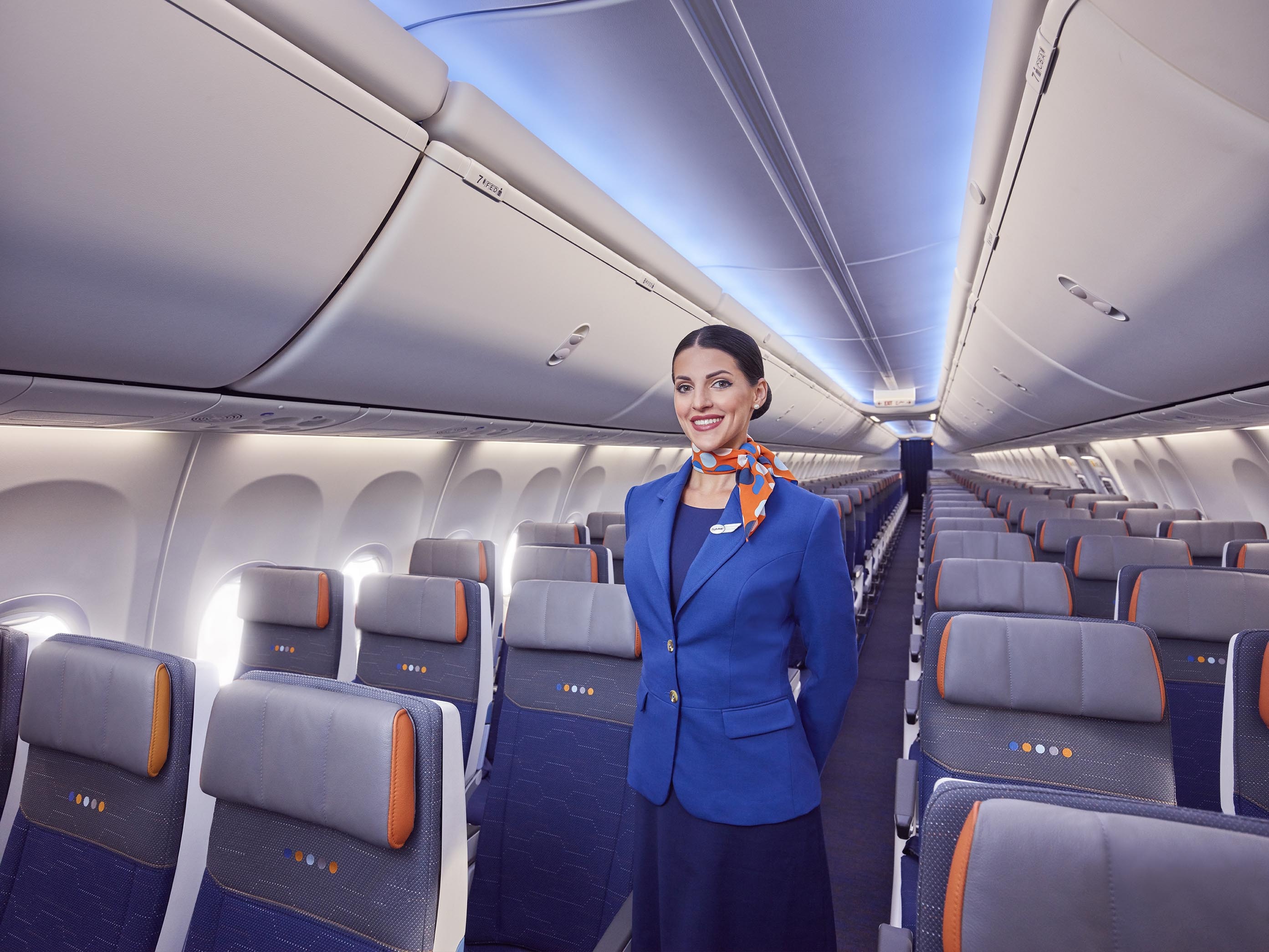 Flydubai onboard experience, Passenger comfort, In-flight service, Customer satisfaction, 2790x2090 HD Desktop