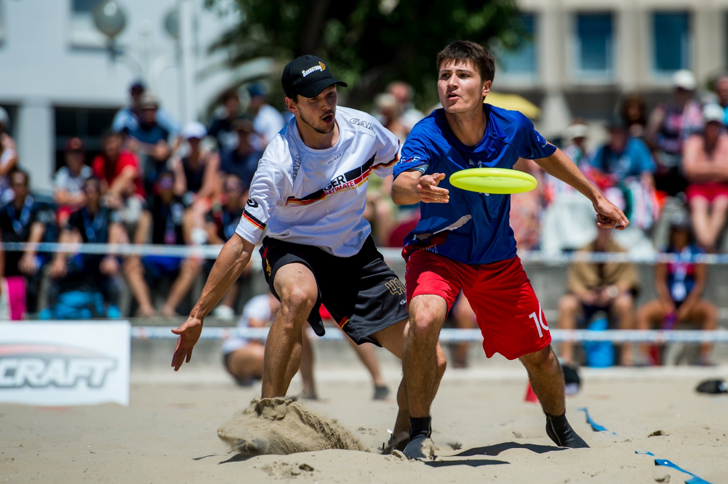 Frisbee: EBUCC 2021, Ultimate Frisbee at the Beach, Ultimate Frisbee Championship, Team sports. 2400x1600 HD Wallpaper.