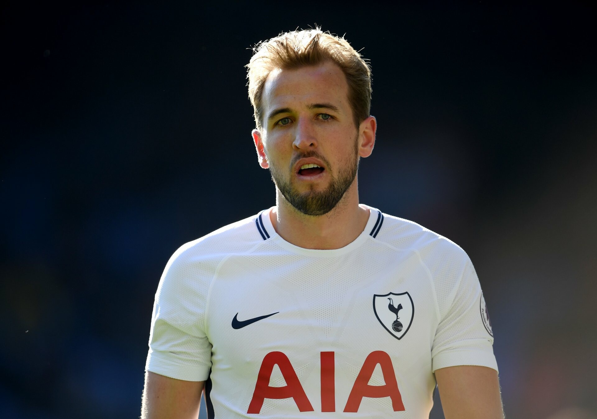 Harry Kane: He was named PFA Fans' Player of the Year in 2017, Tottenham Hotspur. 1920x1350 HD Wallpaper.