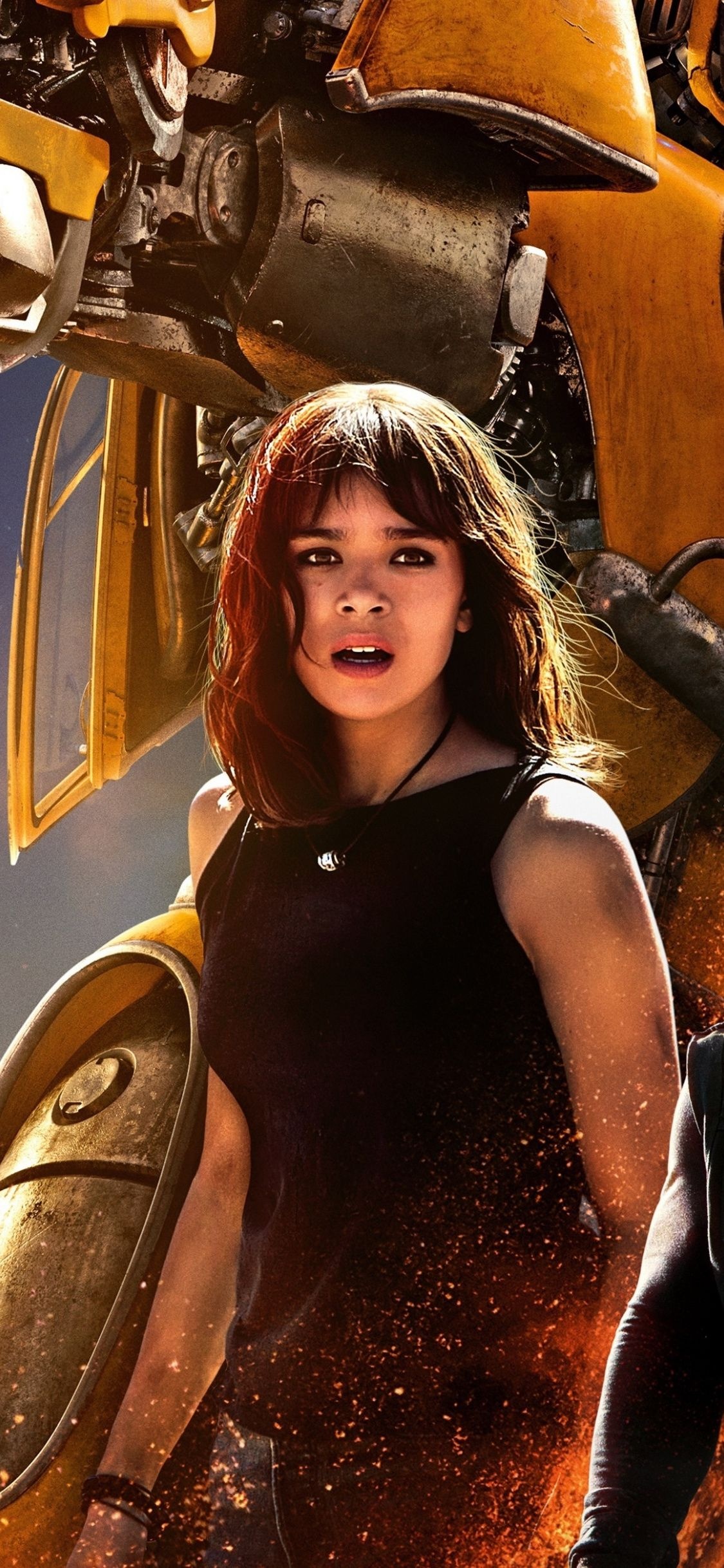Hailee Steinfeld in BumbleBee, Stylish and chic, Movie character inspiration, Hailee Steinfeld hair, 1130x2440 HD Phone