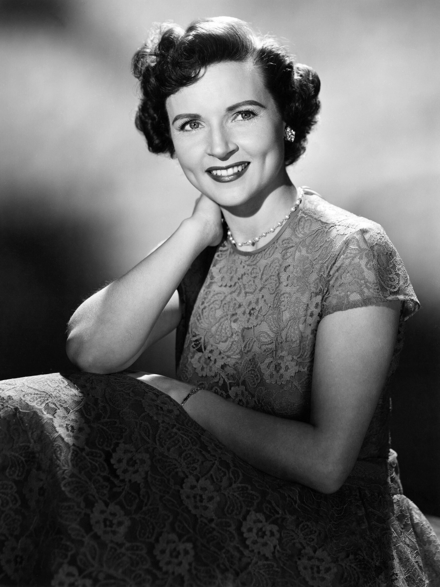 Betty White, Movies, Top free backgrounds, Wallpapers, 1500x2000 HD Phone