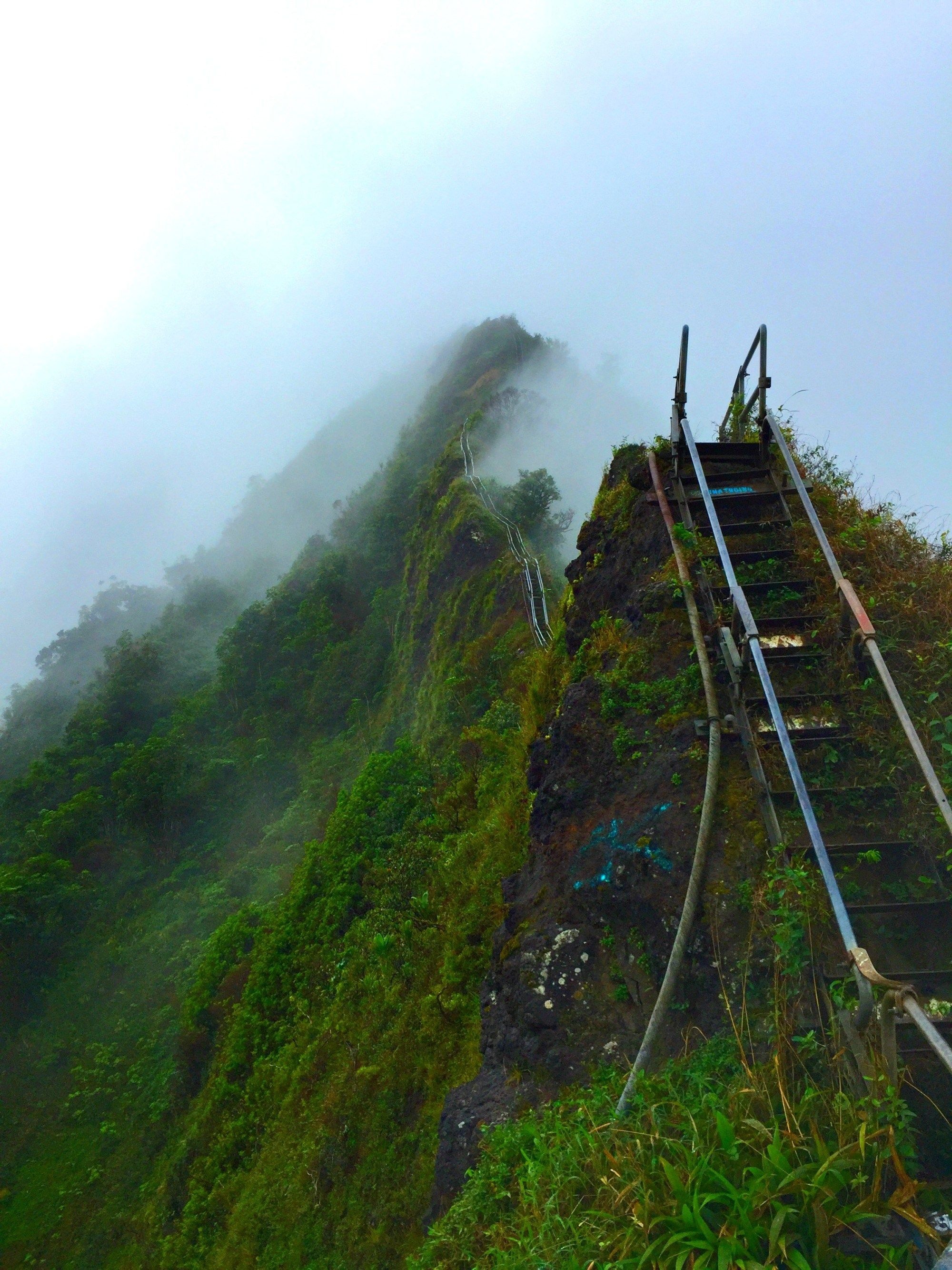 Haiku, Stairway to Heaven, Hawaii travel, Scenic views, 2000x2670 HD Phone