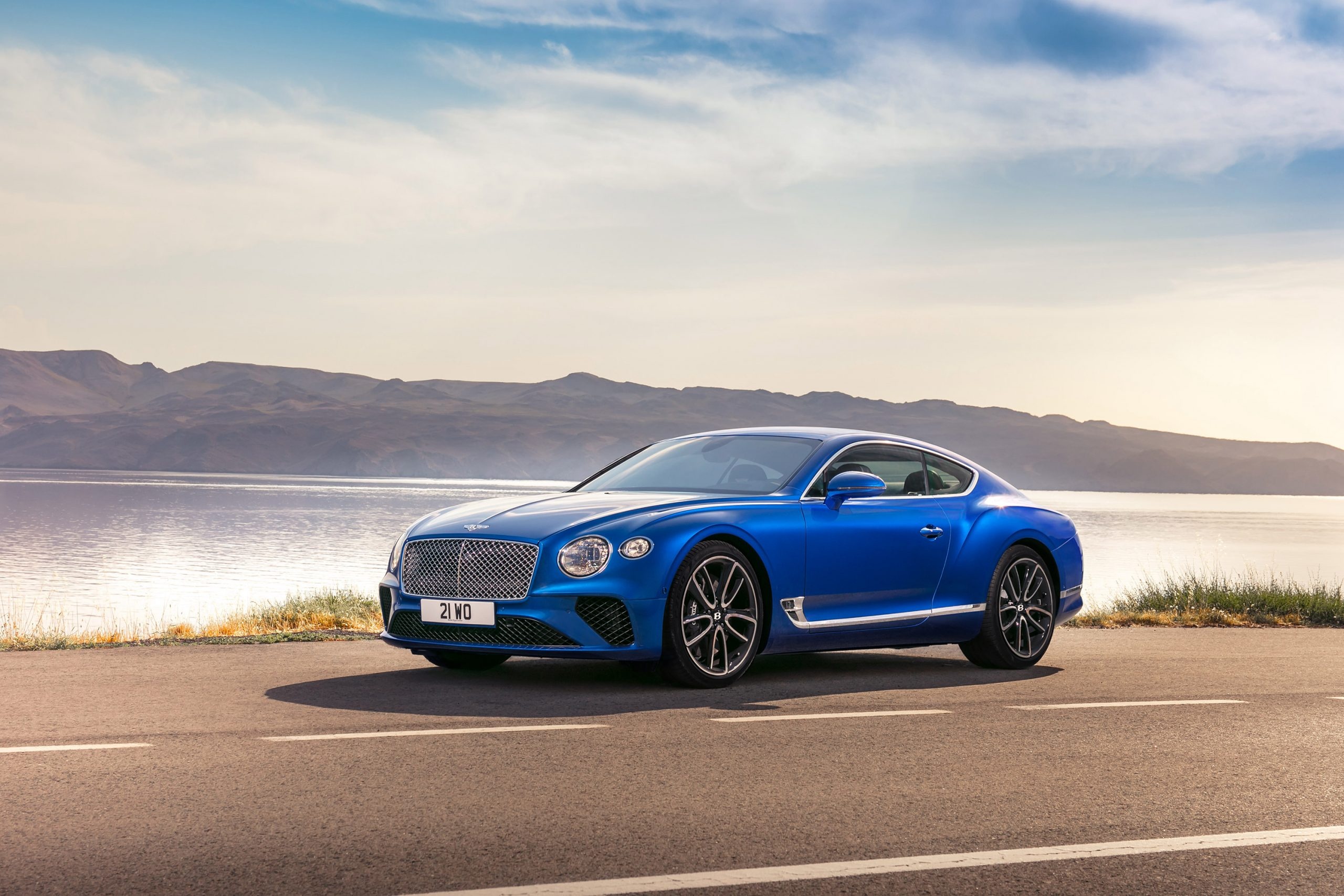 Bentley Continental GT, 2018 model, High-quality wallpapers, GT series, 2560x1710 HD Desktop