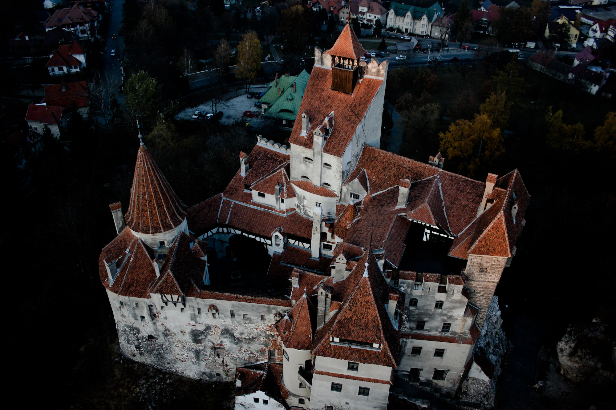 Bran Castle, Spend a night at Dracula's castle, 2000x1340 HD Desktop