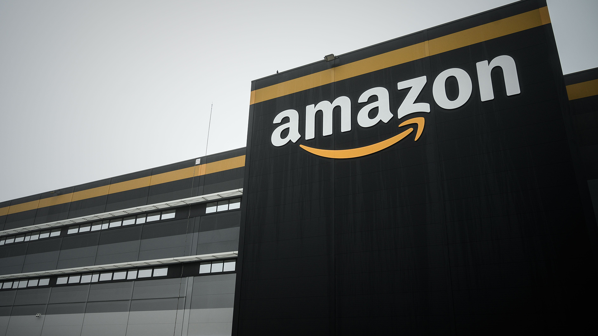 Amazon: The company's initial public offering took place on May 15, 1997. 1920x1080 Full HD Background.