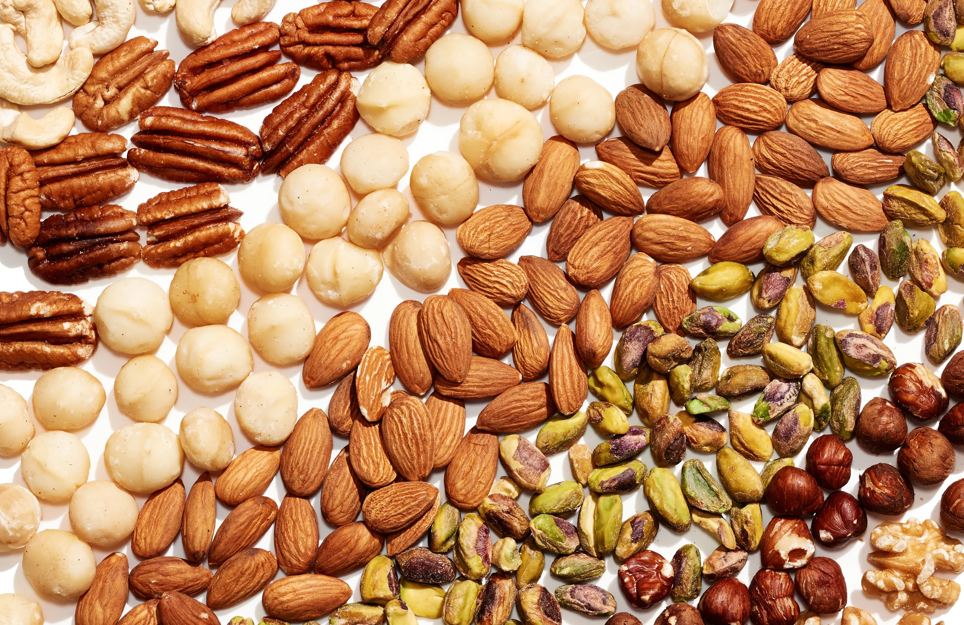 Nuts: Almonds, Macadamia, Walnuts, Dry food. 3230x2090 HD Background.