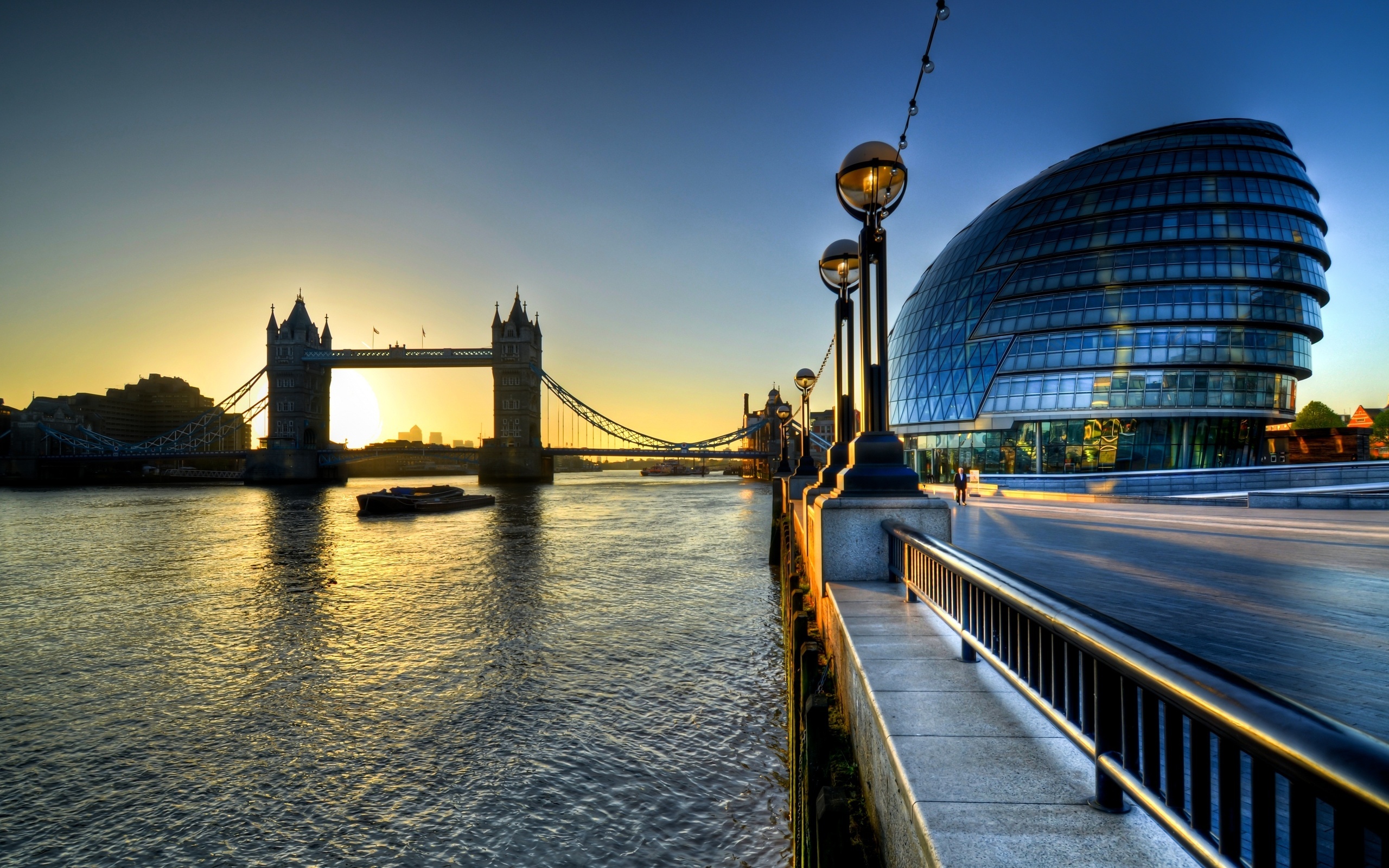 River Thames beauty, London's dawn scenery, Tower Bridge view, United Kingdom charm, 2560x1600 HD Desktop